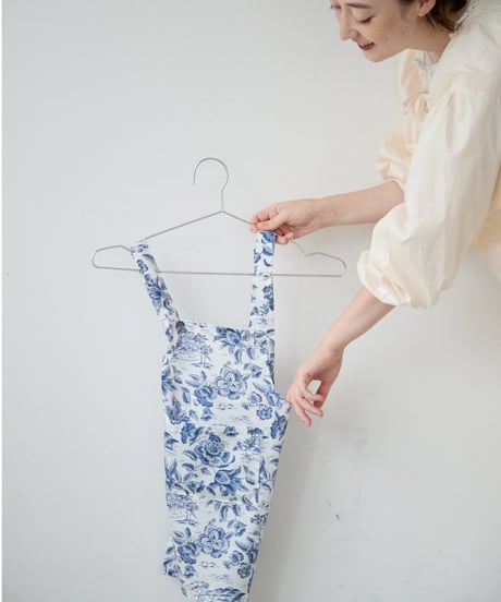 KIDS APRON  / LIBERTY Delft Moragoon (blue)