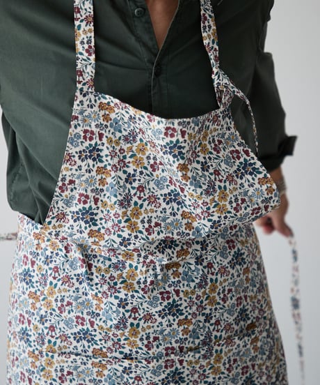 SQUARE APRON / LIBERTY Annabella (red）