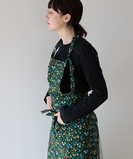 SQUARE APRON / LIBERTY Maria (black)