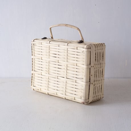 竹籠 | STORES