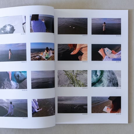 OKURU 展覧会公式図録 「ひかりをおくる ー 雨と晴れのあいだに、海と私たちのあいだで ー」