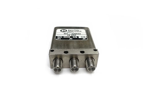 高周波同軸リレー Dow-Key Microwave 18GHz DC28V 401-430832 【中古】