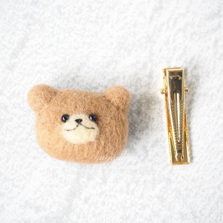 左右OK！羊毛フェルトヘアクリップ　くまの３兄弟（薄茶の子）No.2
