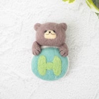アルファベット！羊毛フェルトマカロン風ブローチ　H　No.2
