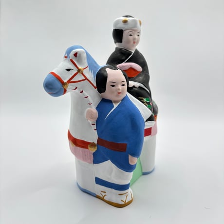 シャンシャン馬（中）