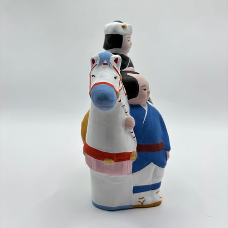 シャンシャン馬（中）