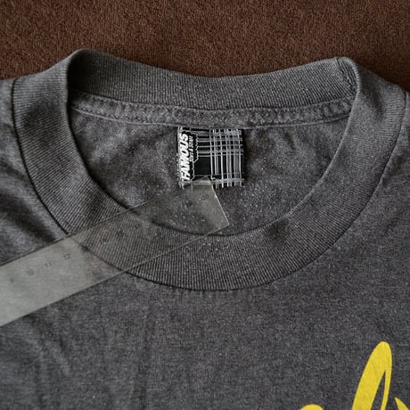 FAMOUS STARS AND STRAPS T-SHIRTS L