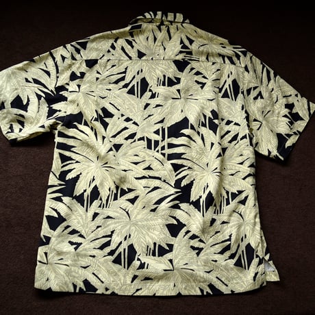 MINT! TOMMY BAHAMA HAWAIIAN SHIRTS M