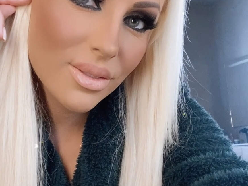 Tight Tini pics