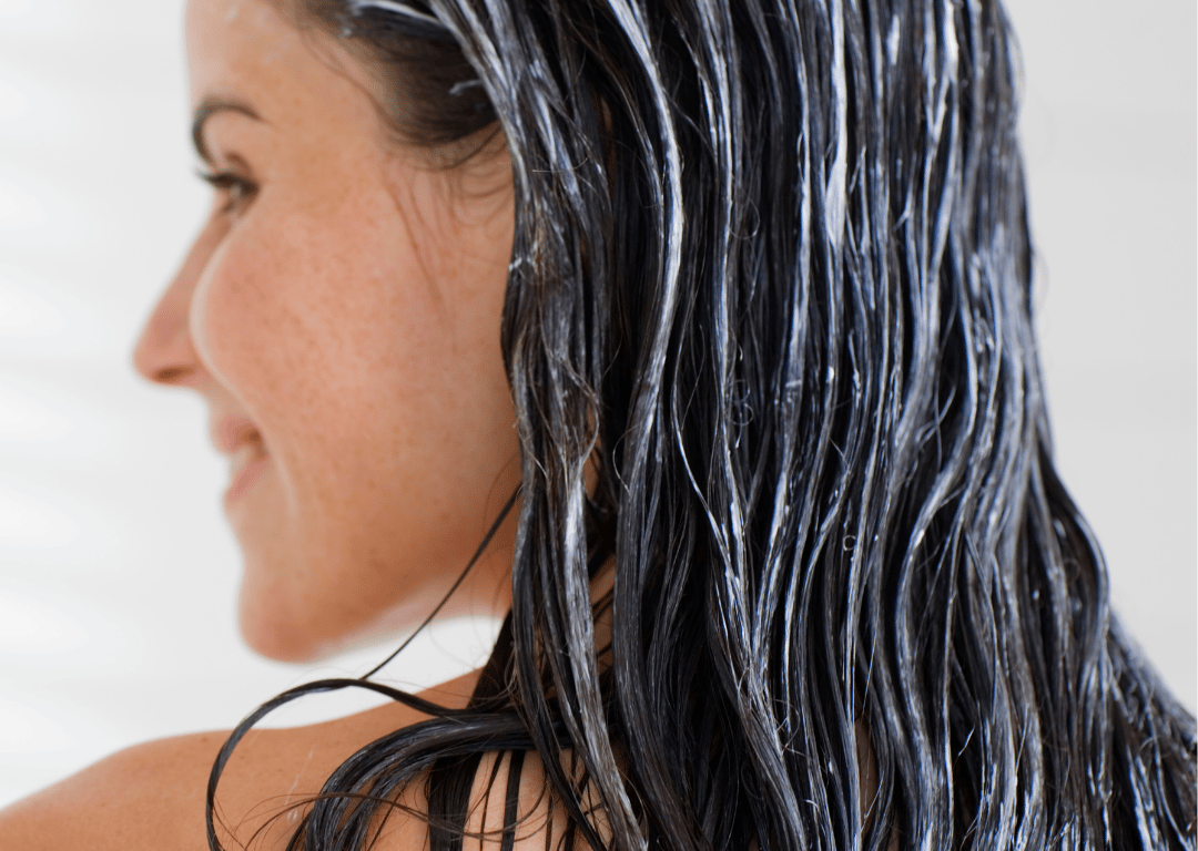 Women Hair with Conditioner 