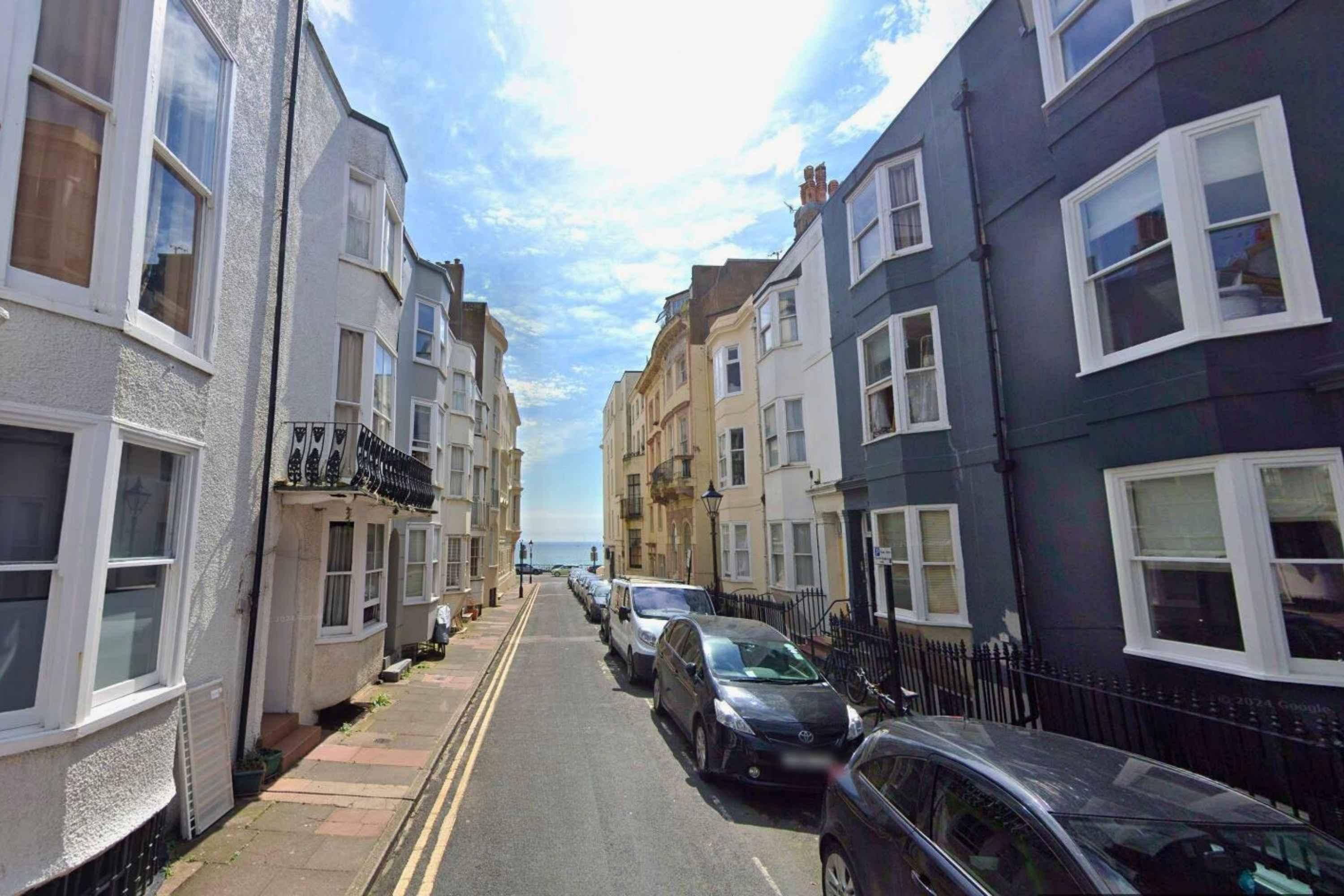 Grafton Woodshack | By My Getaways in 7 Grafton Street, Brighton BN2 1AQ - Property image 4 - VivreStays