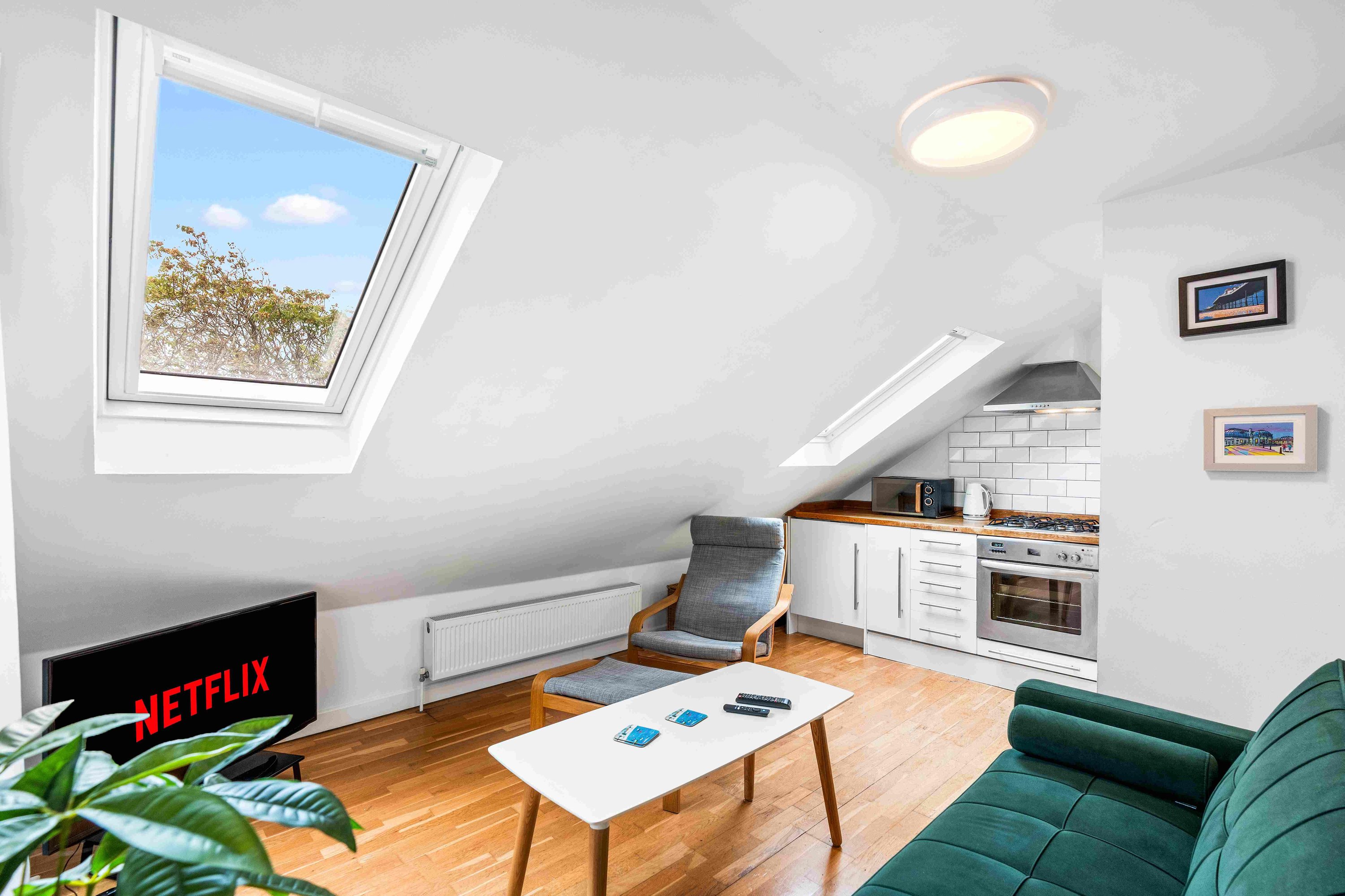 Seasalt Retreat | By My Getaways in Flat 4, 85 Church Walk, Worthing BN11 2ND - Property image 2 - VivreStays