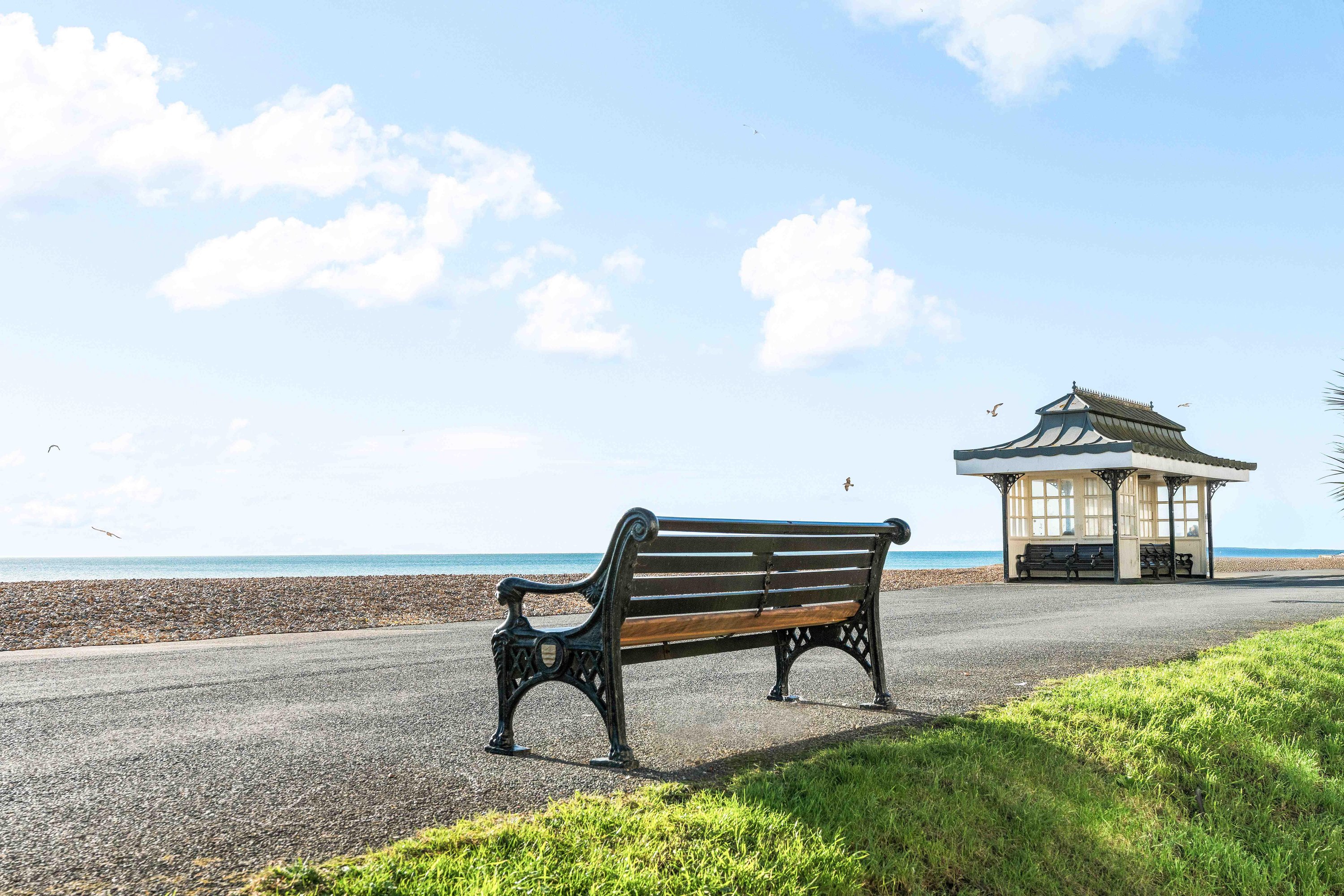 Queens Cove with Seaviews | By My Getaways in 6 Queens Road, Worthing, West Sussex Bn11 3LX - Property image 23 - VivreStays