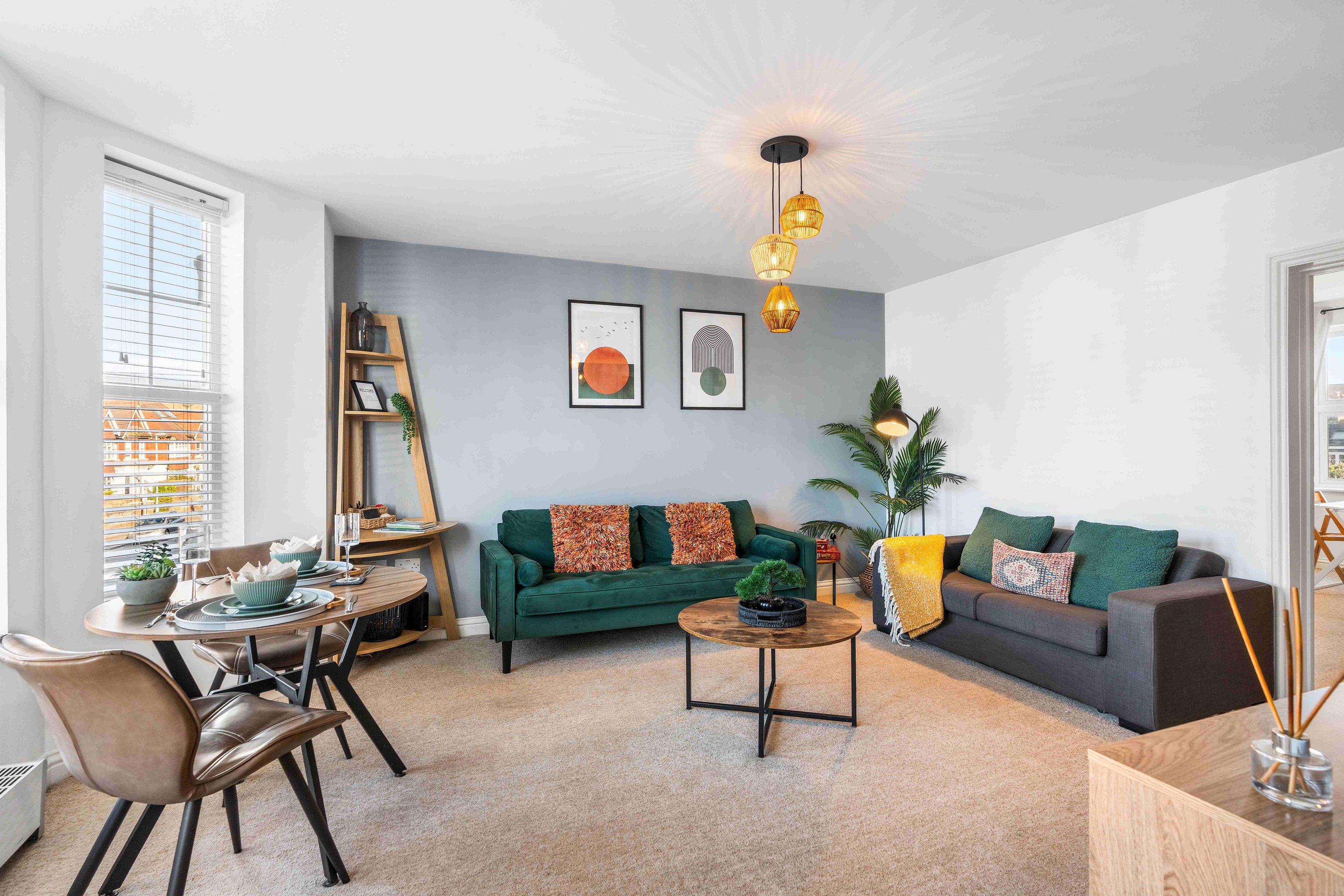 Queens Cove with Seaviews | By My Getaways in 6 Queens Road, Worthing, West Sussex Bn11 3LX - Property image 21 - VivreStays