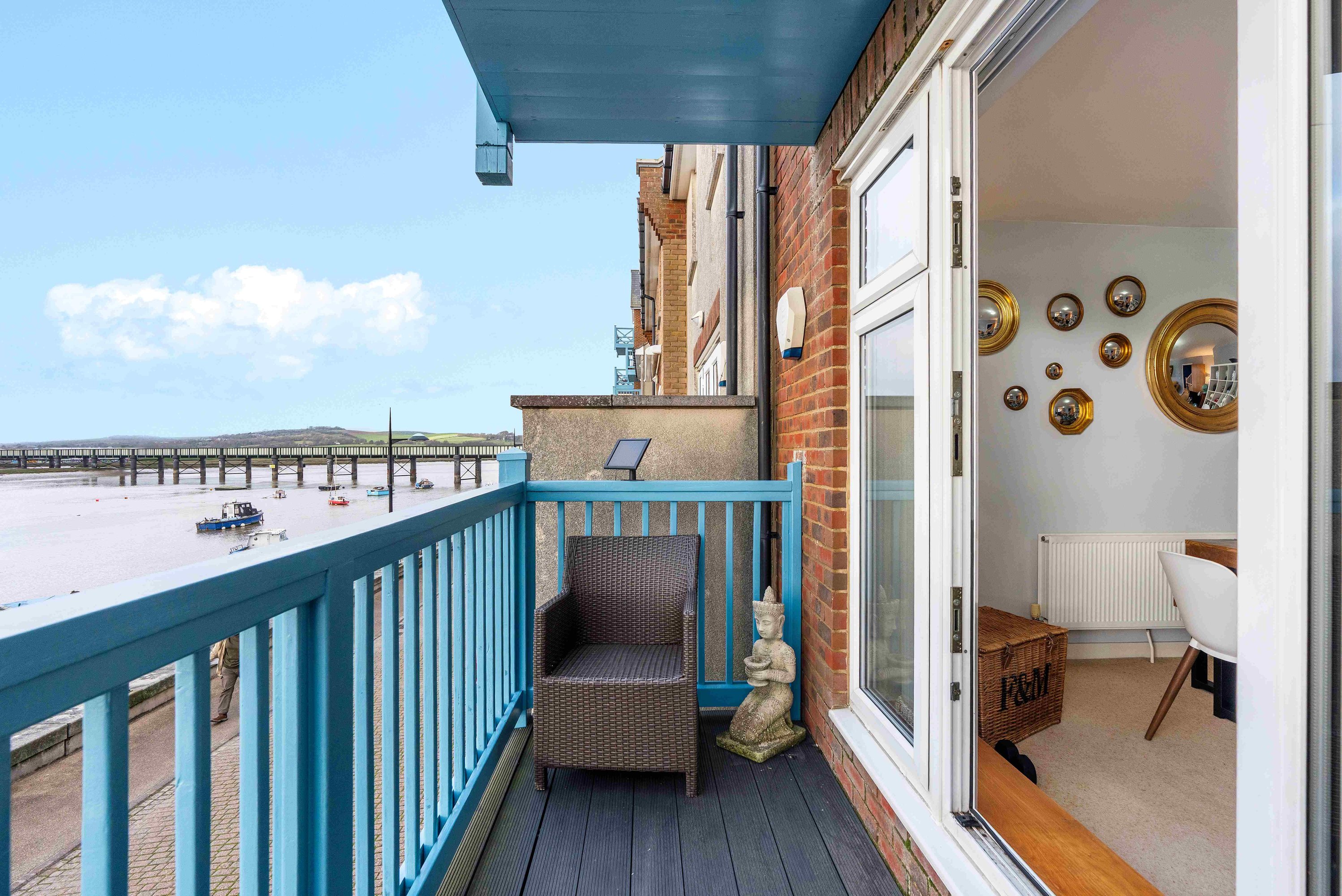 River Heights With Views Parking |By My Getaways in 27 Broad Reach, Shoreham By Sea, West Sussex Bn43 5EY - Property image 15 - VivreStays