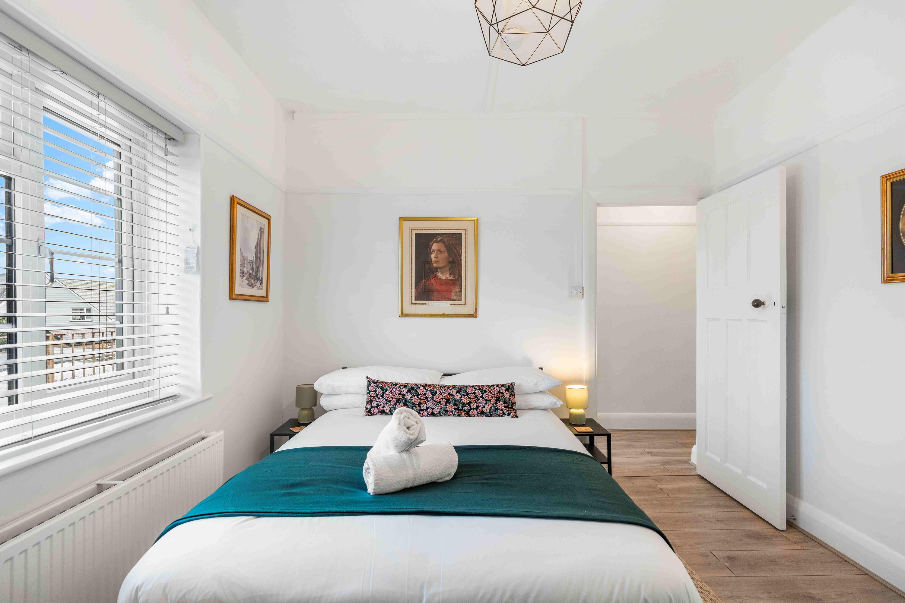 Ferry Fab Pad | By My Getaways in 15A Ferry Road, Shoreham Bn43 5RA - Property image 11 - VivreStays