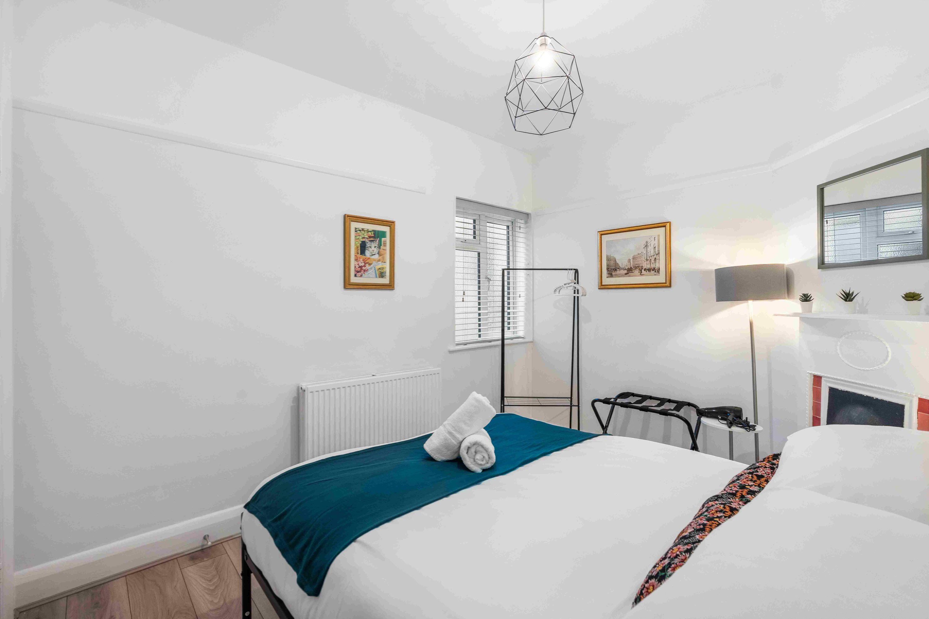 Ferry Fab Pad | By My Getaways in 15A Ferry Road, Shoreham Bn43 5RA - Property image 21 - VivreStays