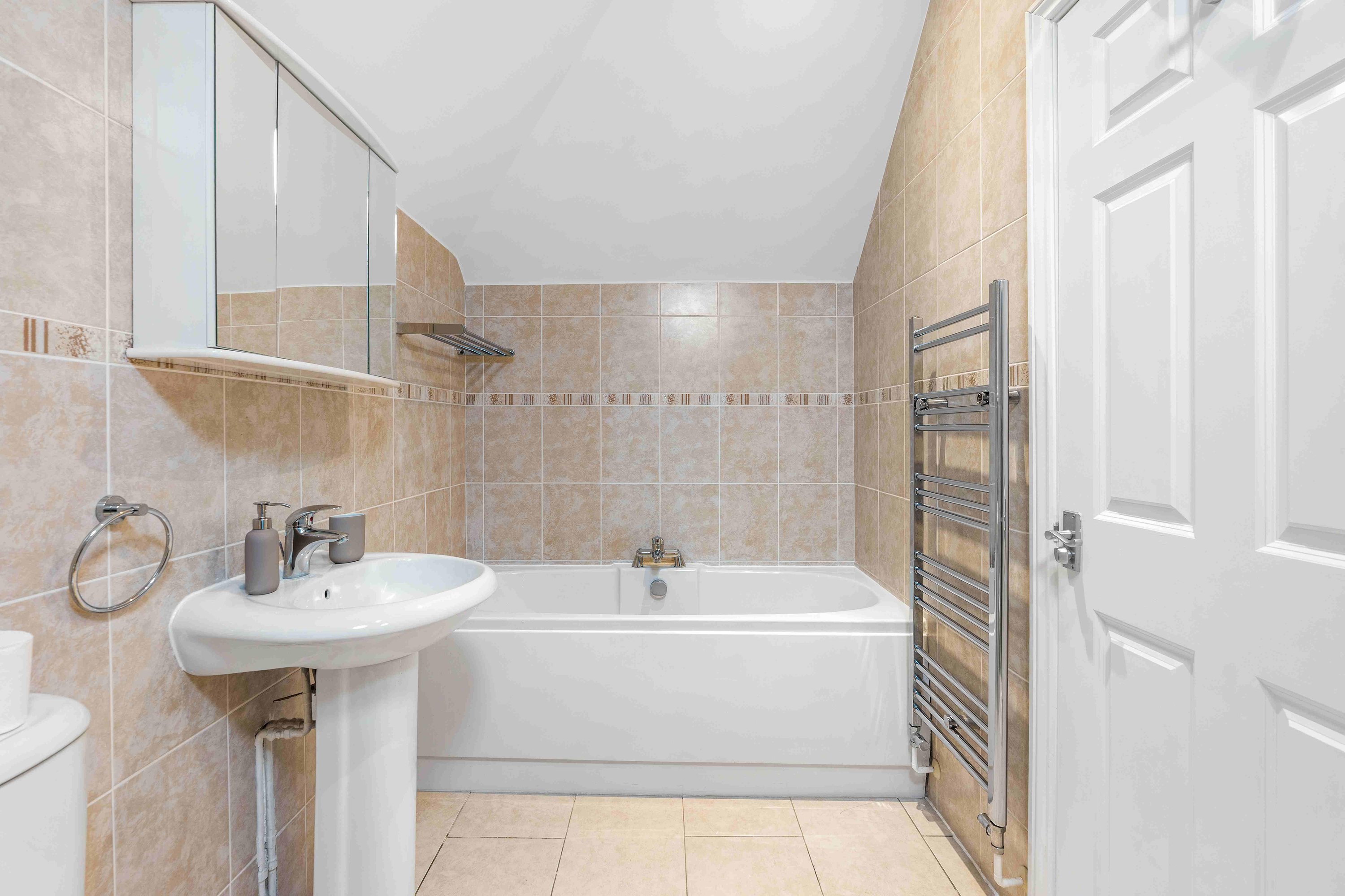 Sea Palm  | By My Getaways in 185 Brighton Road Lancing BN15 8JB - Property image 15 - VivreStays