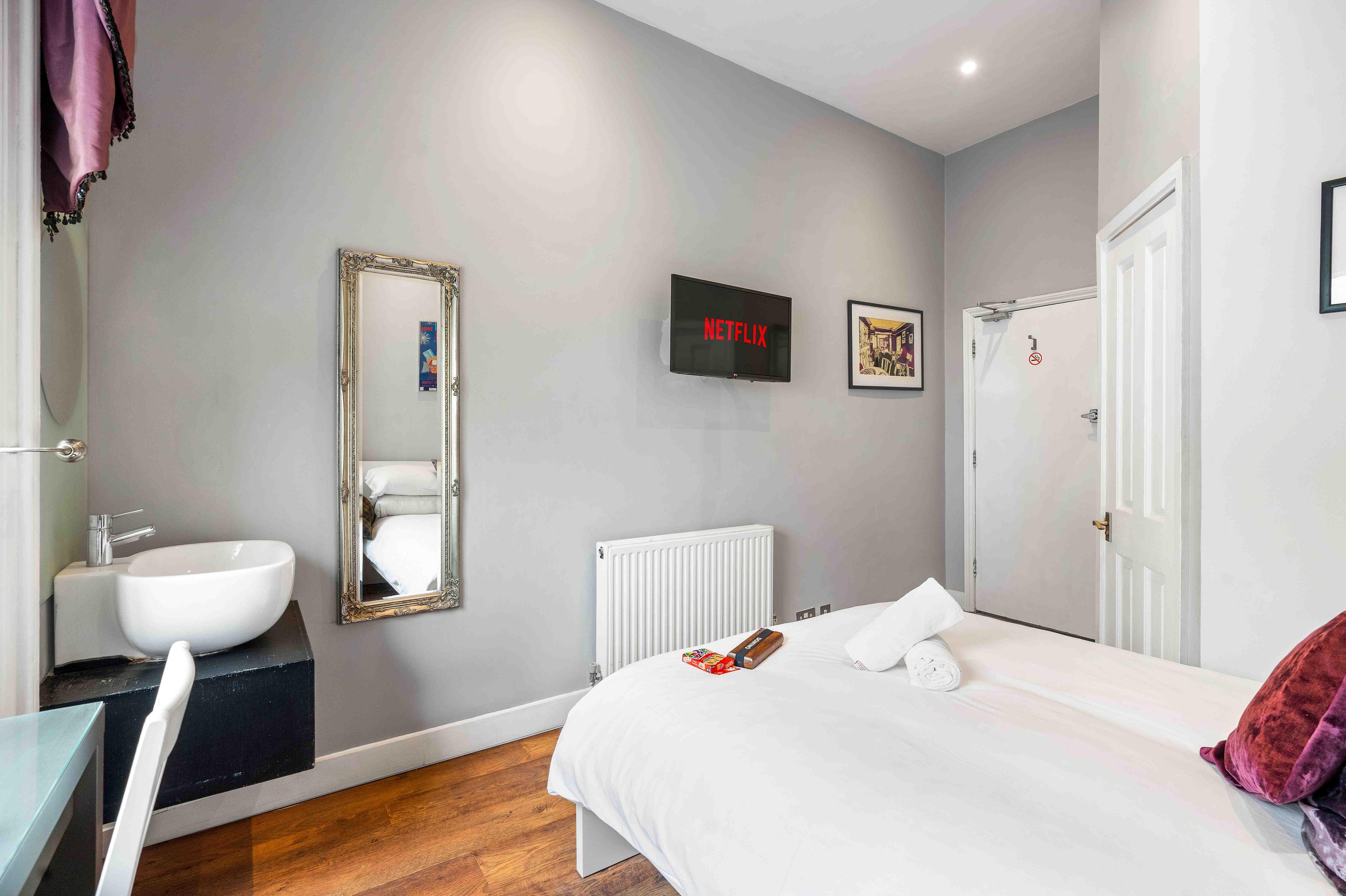 Oriental Three | By My Getaways in Room 3, The Oriental Hotel,  9 Oriental Place, Brighton BN1 2LJ - Property image 4 - VivreStays