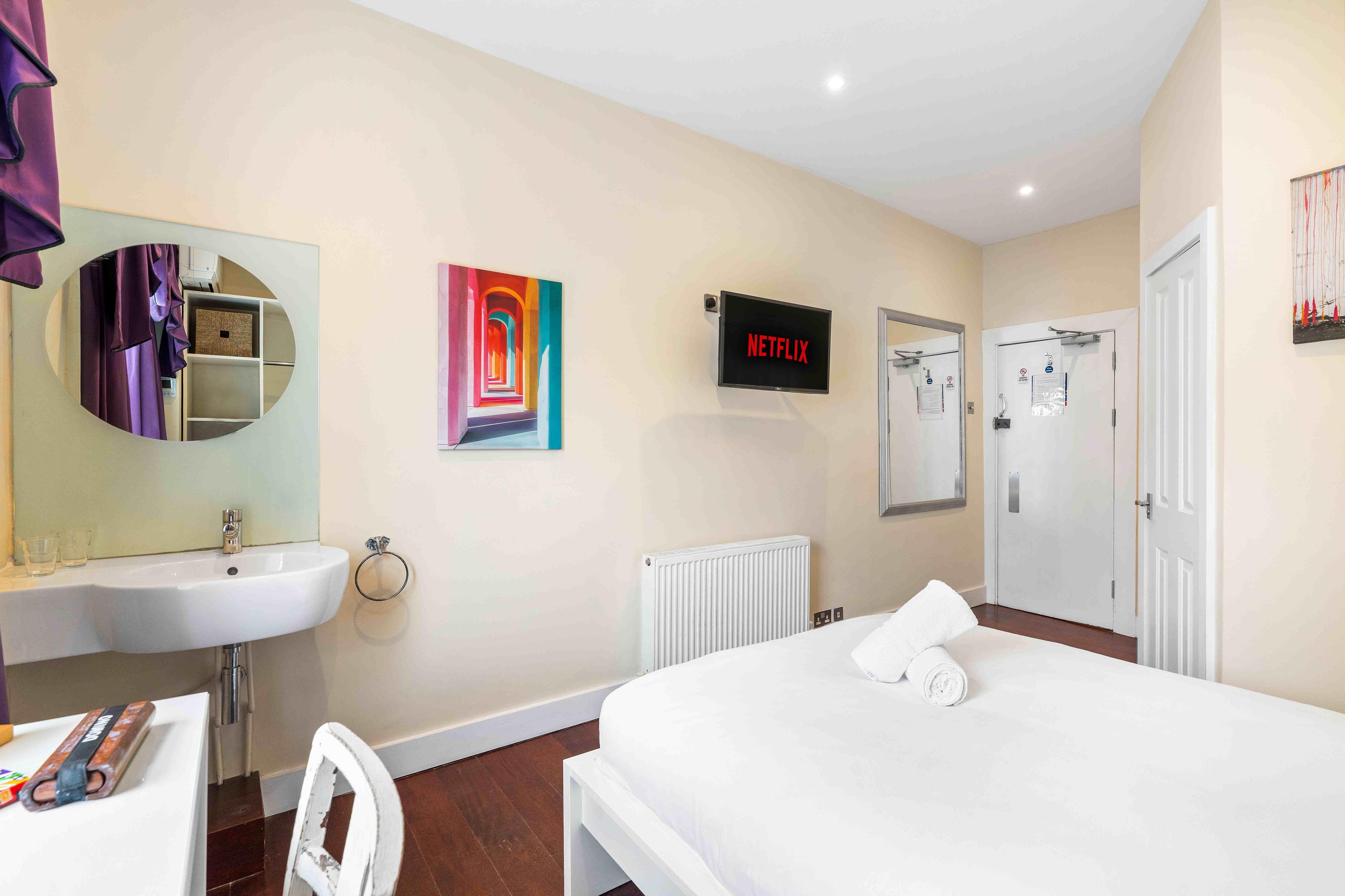 Oriental Five | By My Getaways in Room 5, The Oriental Hotel, 9 Oriental Place, Brighton BN1 2LJ - Property image 9 - VivreStays