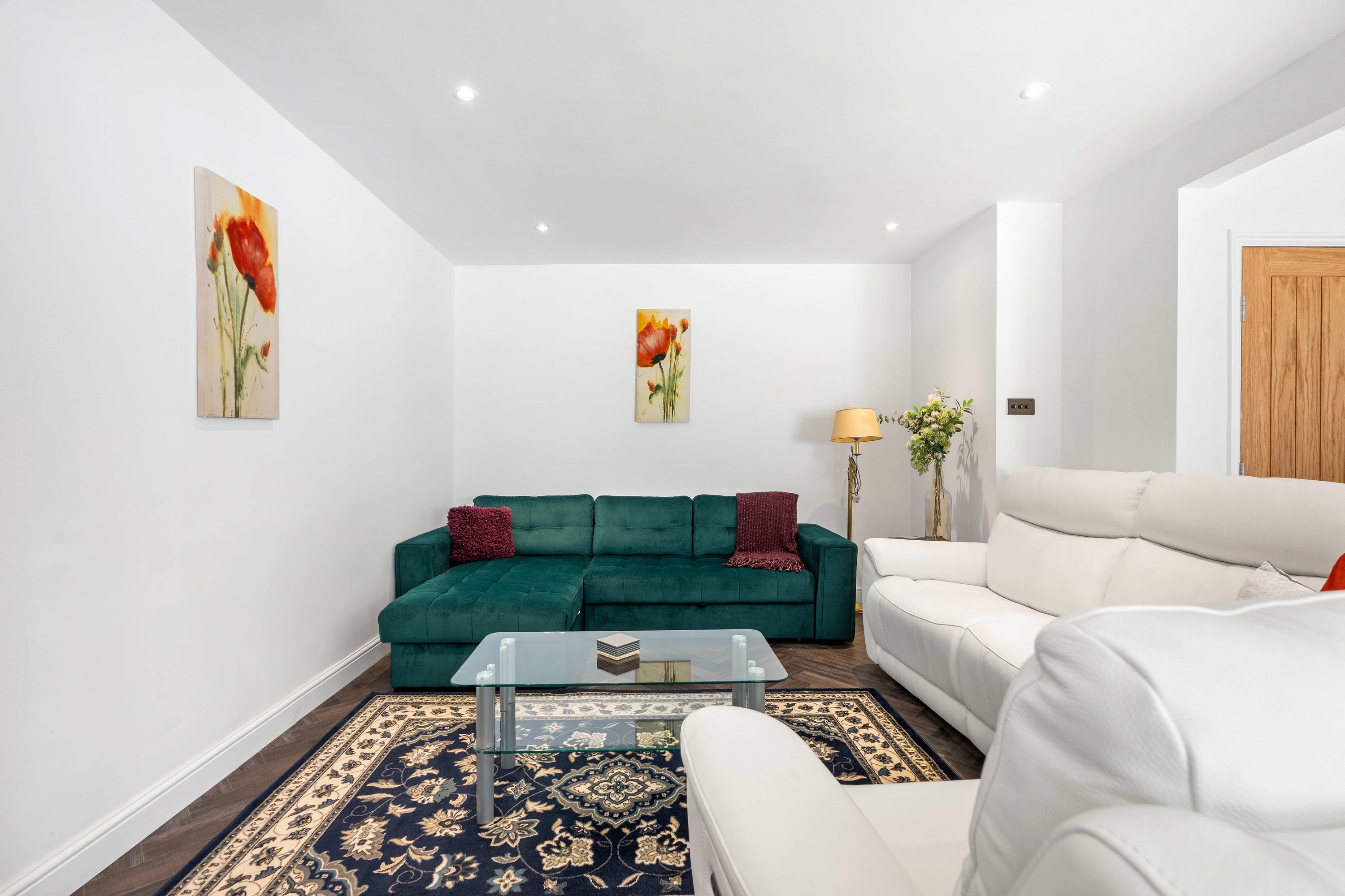 Coral Haven With Parking | By My Getaways in 34 Pines Avenue, Worthing BN14 9JQ Bn14 9JQ - Property image 7 - VivreStays
