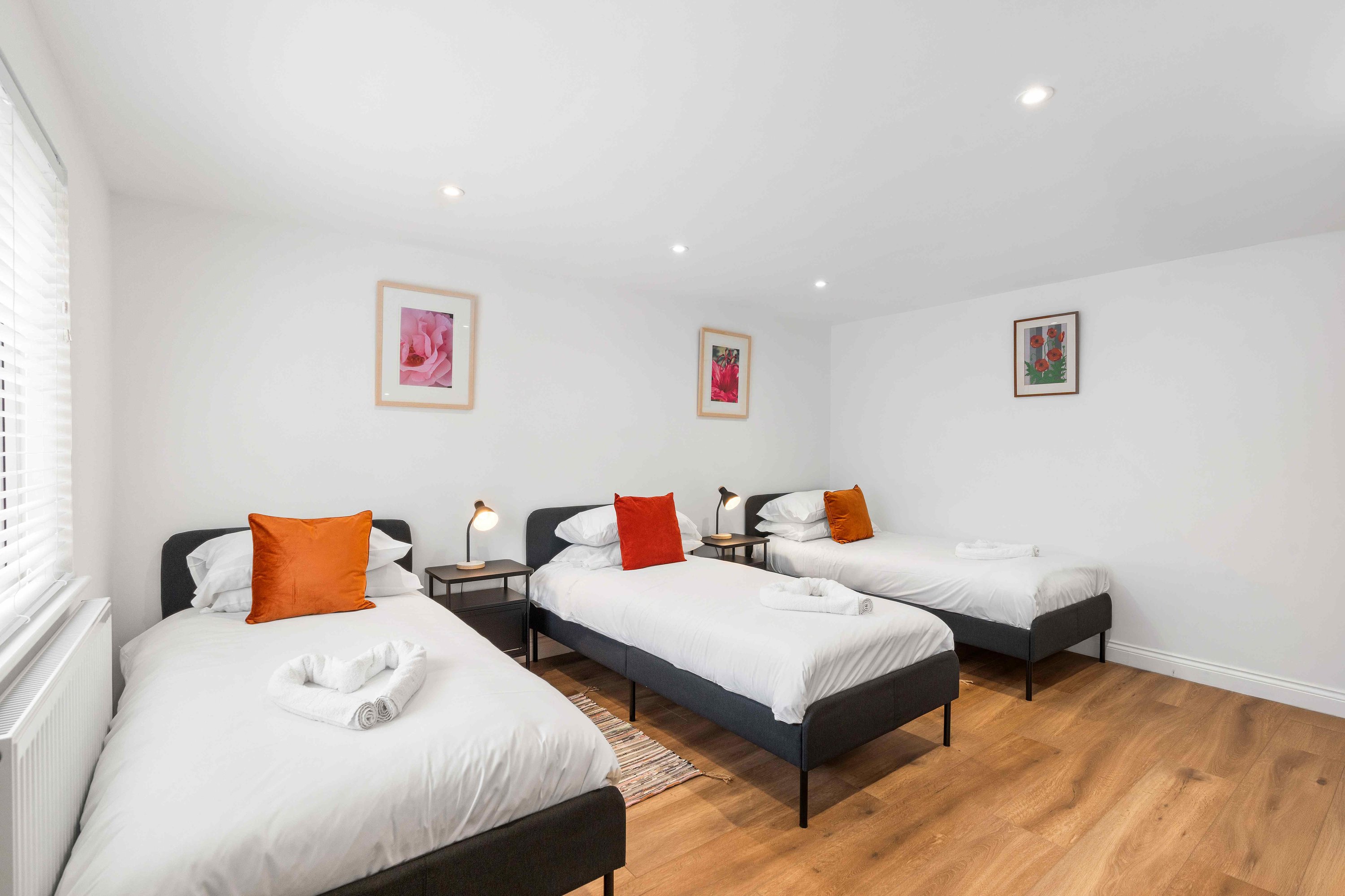 Coral Haven With Parking | By My Getaways in 34 Pines Avenue, Worthing BN14 9JQ Bn14 9JQ - Property image 21 - VivreStays