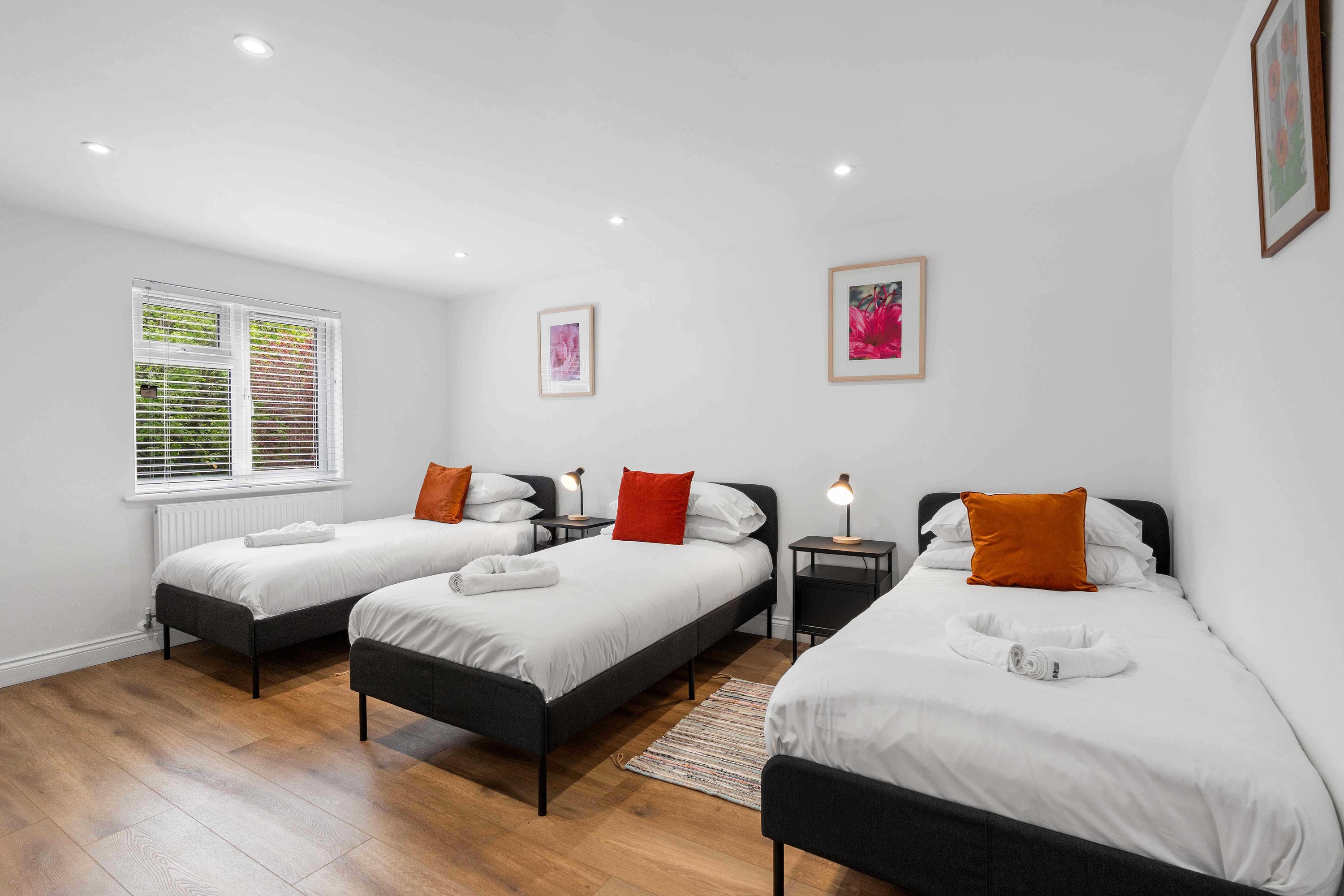 Coral Haven With Parking | By My Getaways in 34 Pines Avenue, Worthing BN14 9JQ Bn14 9JQ - Property image 22 - VivreStays