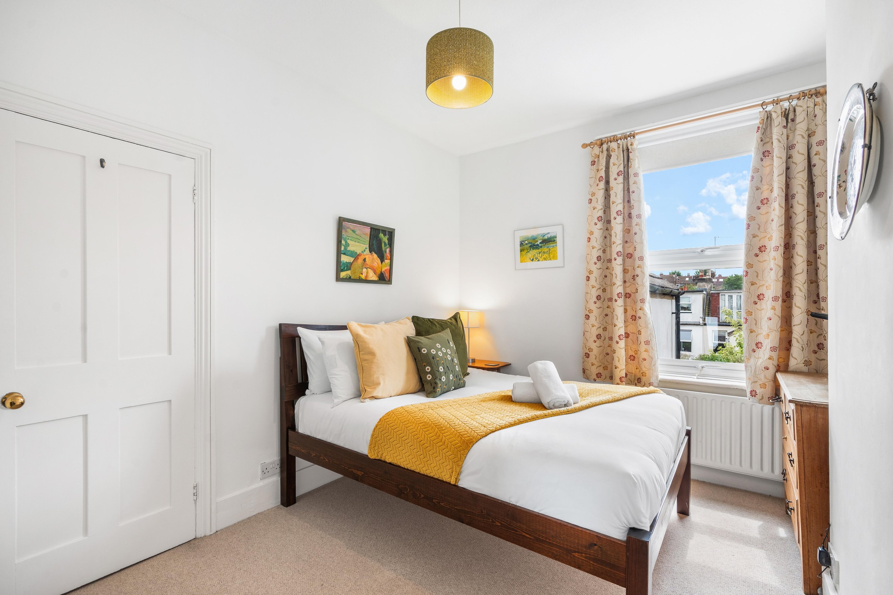 Daphne House | By My Getaways in 13 Bates Road, Brighton BN1 6PF BN1 6PF - Property image 4 - VivreStays