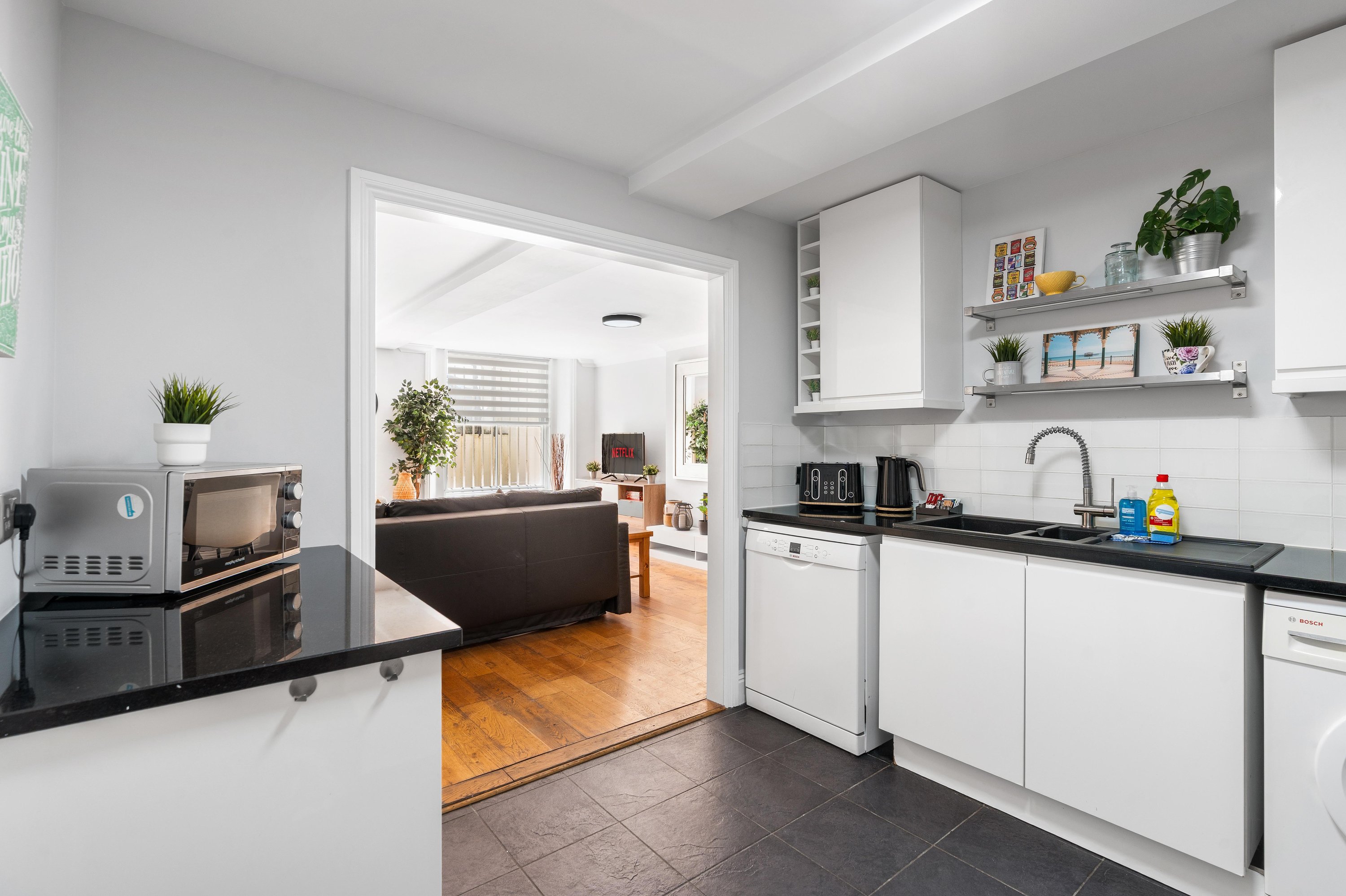 Hove Hideout | By My Getaways in Flat 1, 3 Adelaide Mansions, Hove BN3 2GT - Property image 14 - VivreStays