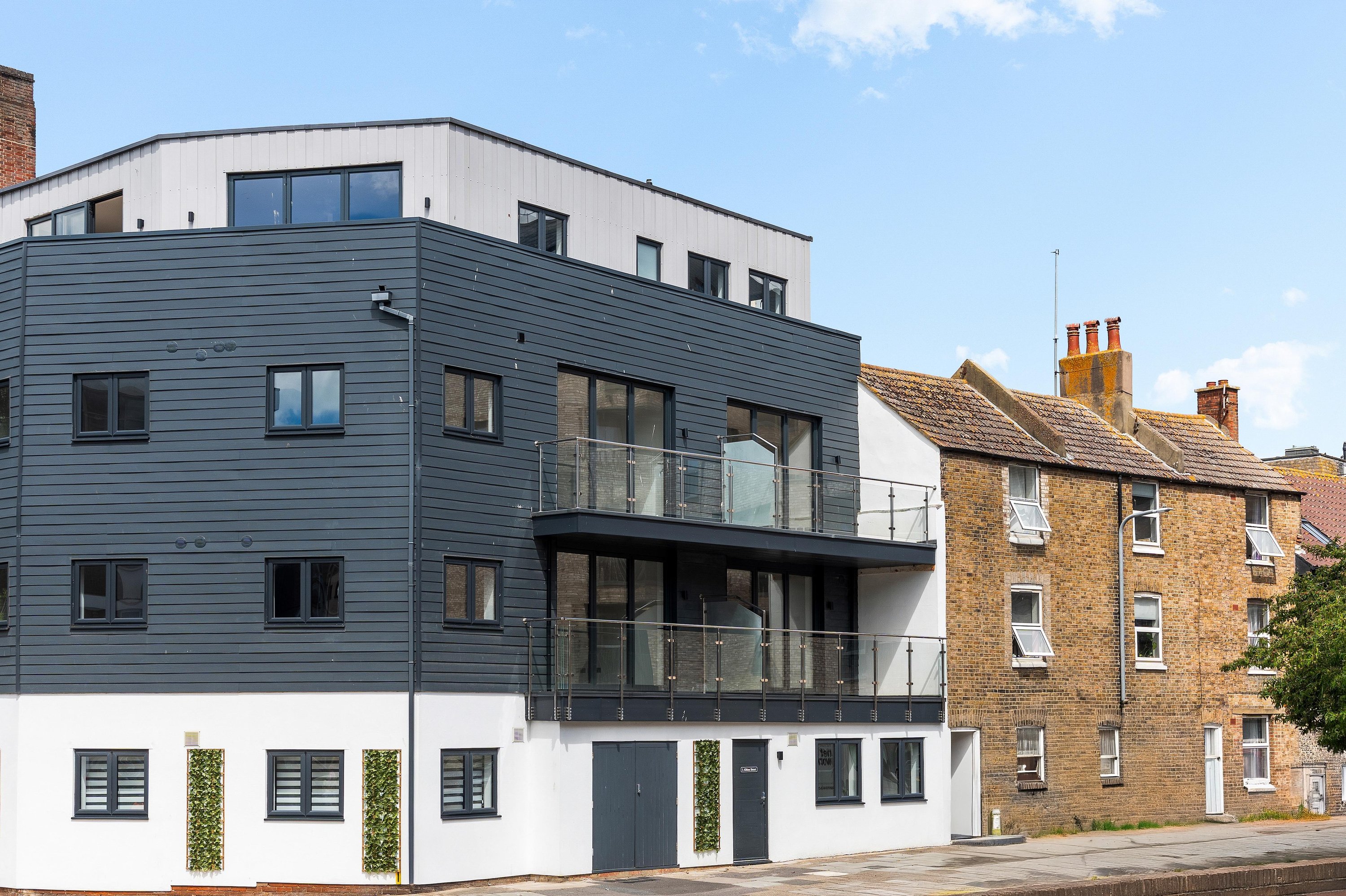 Urban Breeze | By My Getaways in Flat 1, 1 Albion Street BN2 9PE - Property image 19 - VivreStays