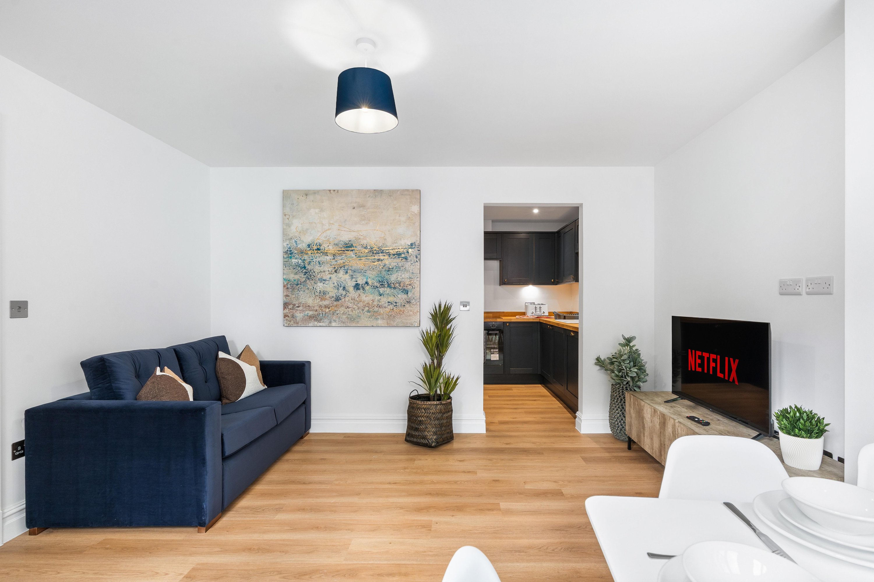 Urban Breeze | By My Getaways in Flat 1, 1 Albion Street BN2 9PE - Property image 9 - VivreStays