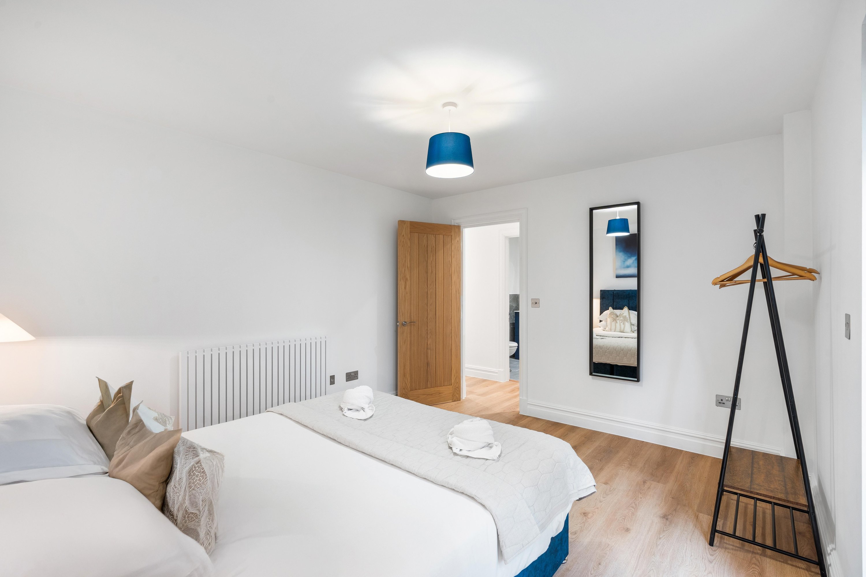 Urban Breeze | By My Getaways in Flat 1, 1 Albion Street BN2 9PE - Property image 12 - VivreStays