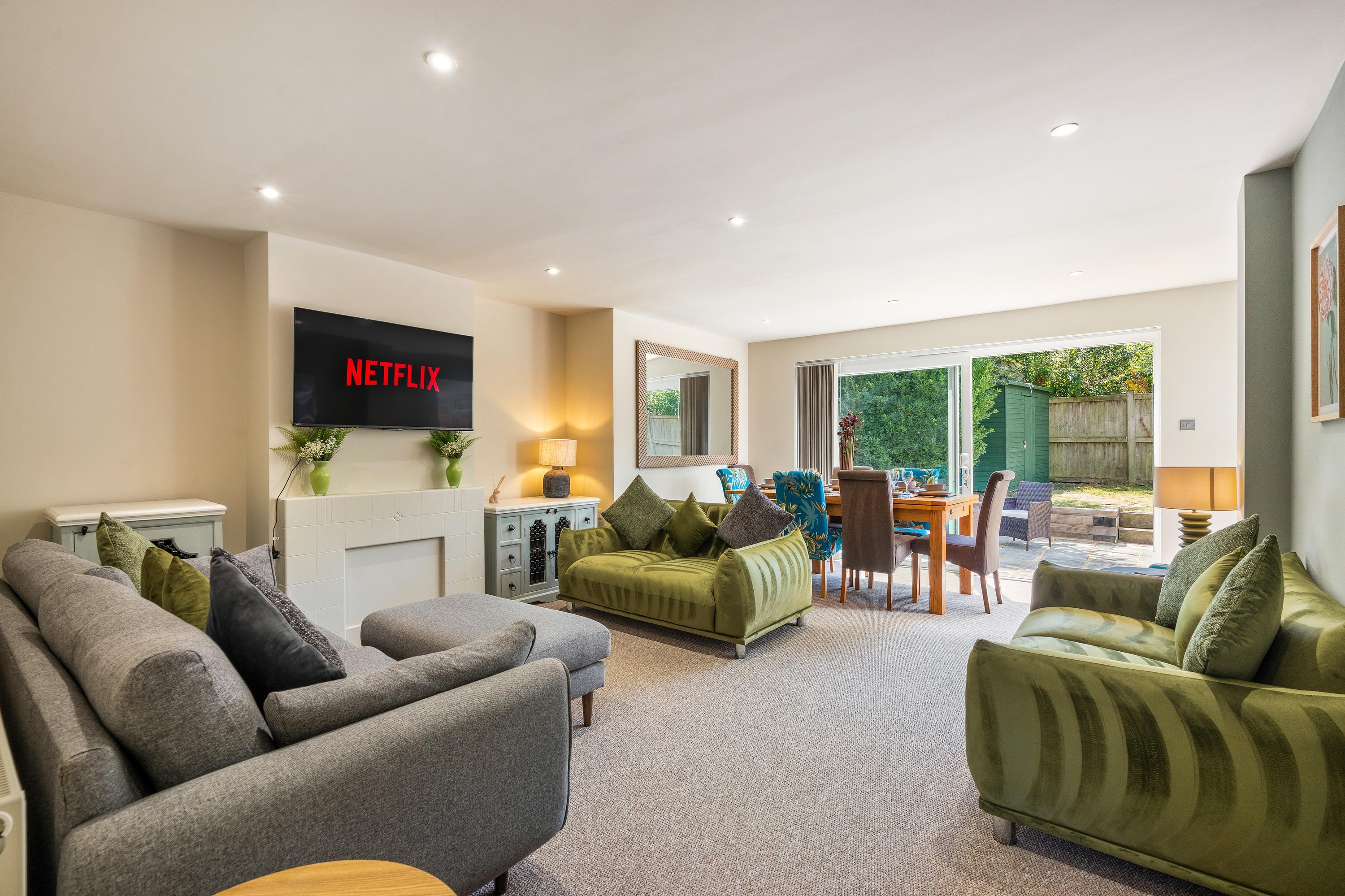 Valley Retreat  | By My Getaways serviced apartment - UK - VivreStays