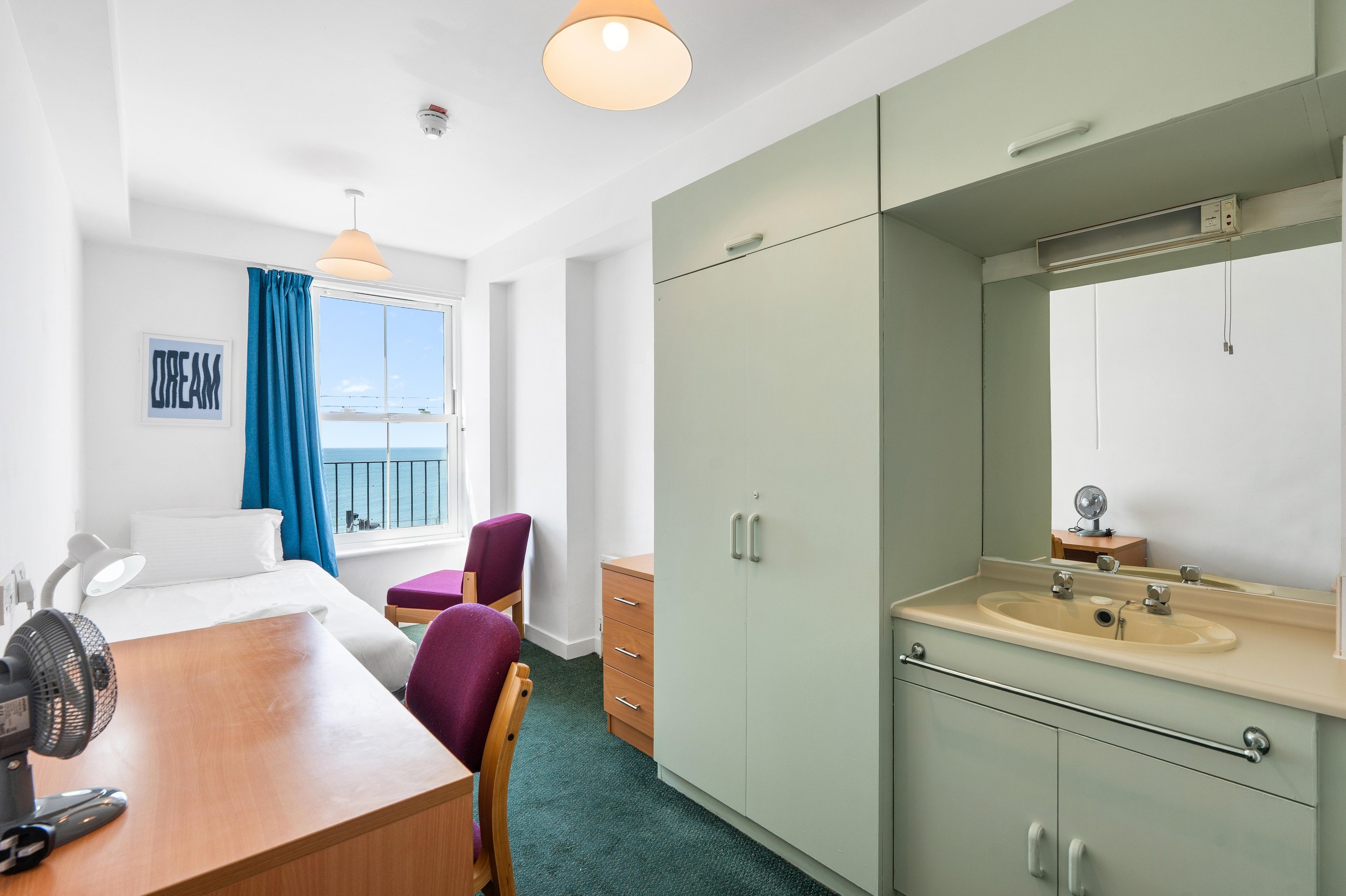 Kings Residence 3 | By My Getaways in 51-53 Kings Road, Brighton BN1 1NA - Property image 18 - VivreStays