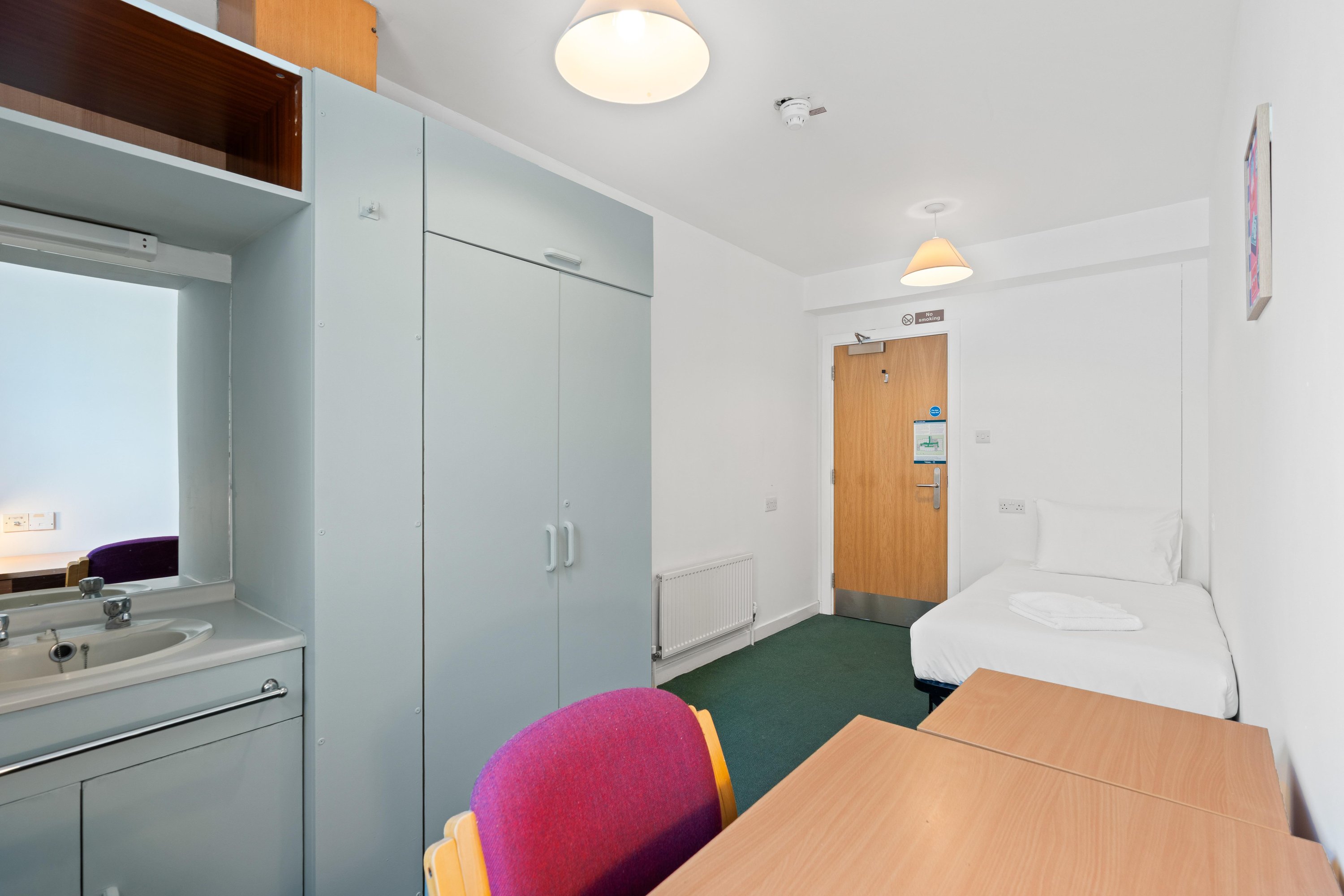 Kings Residence 8 | By My Getaways in 51-53 Kings Road, Brighton BN1 1NA - Property image 8 - VivreStays