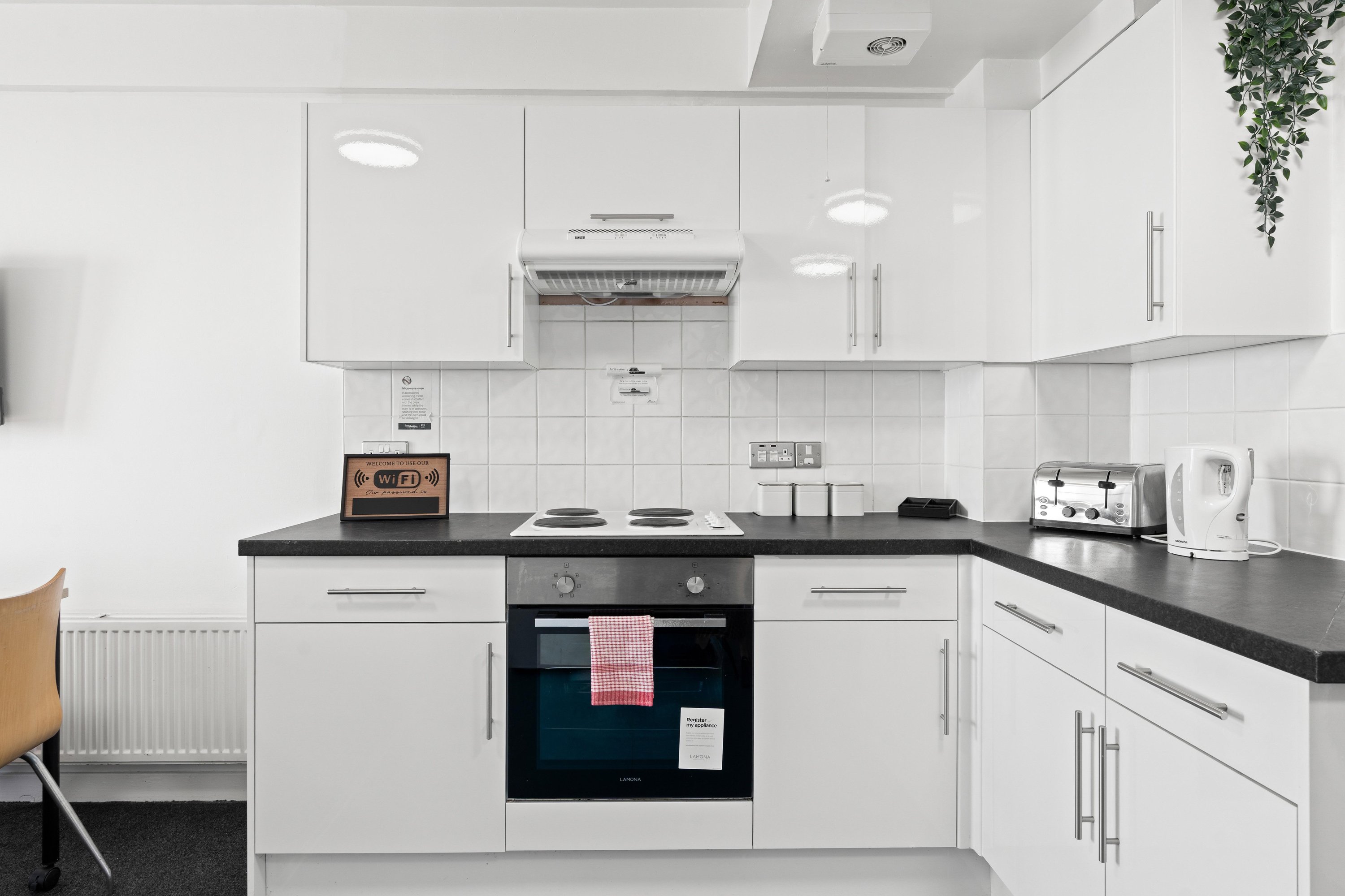 Kings Residence 8 | By My Getaways in 51-53 Kings Road, Brighton BN1 1NA - Property image 16 - VivreStays
