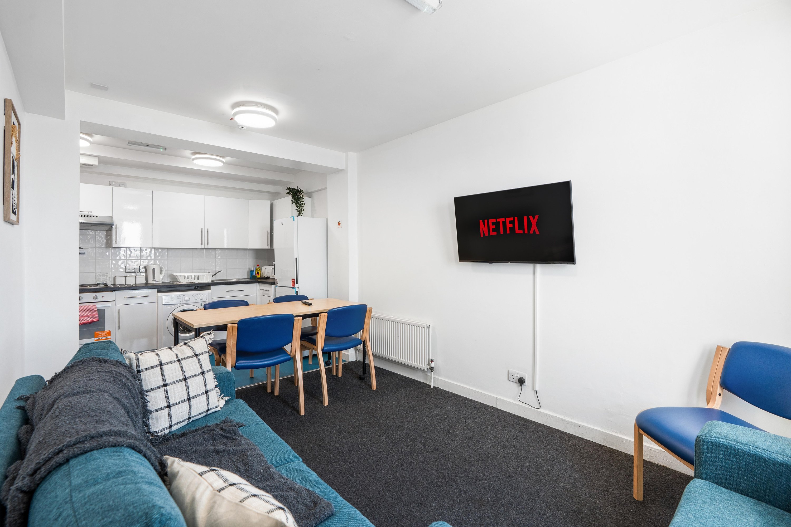 Kings Residence 9 | By My Getaways in 51-53 Kings Road, Brighton BN1 1NA - Property image 3 - VivreStays