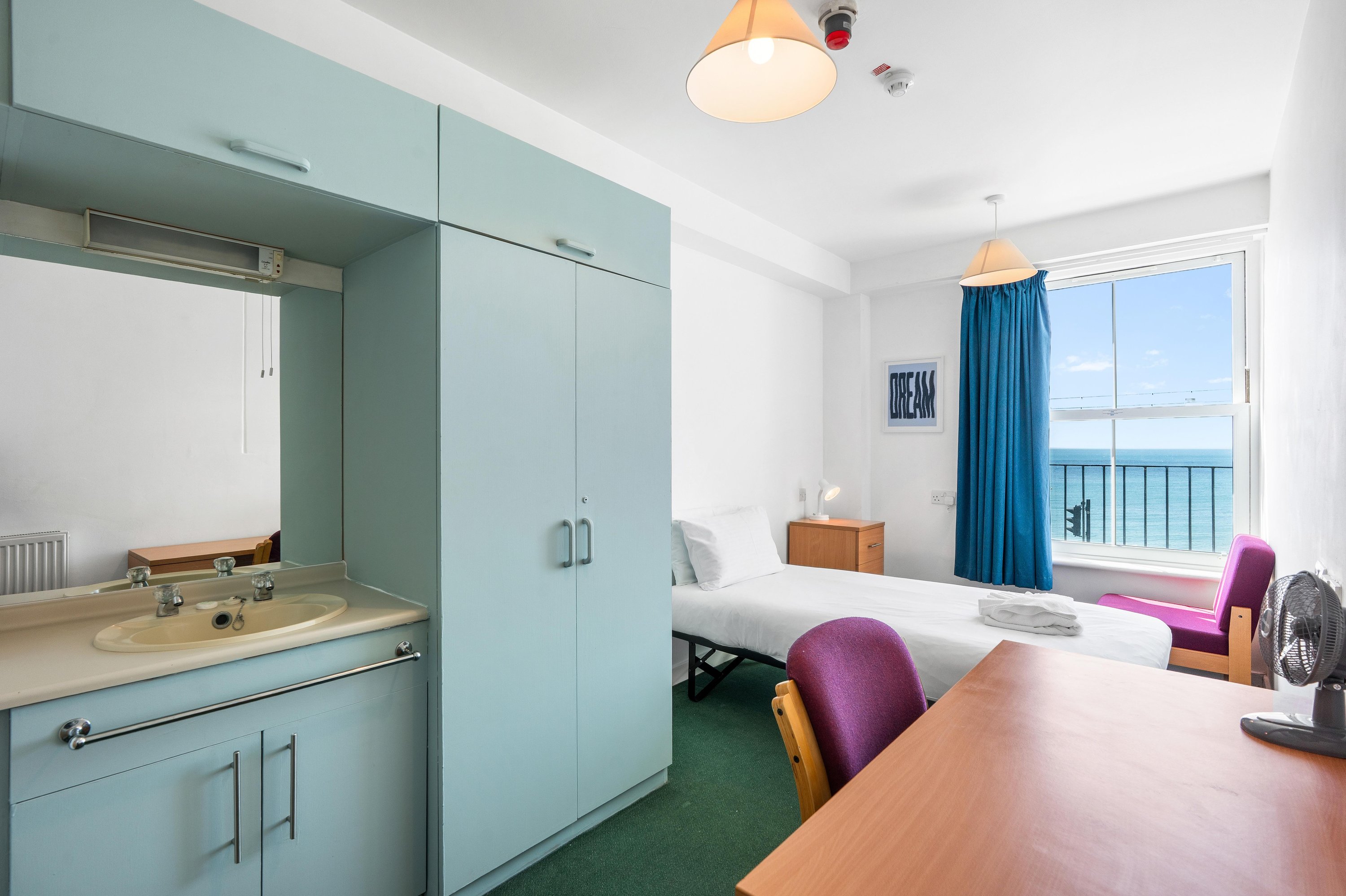 Kings Residence 9 | By My Getaways in 51-53 Kings Road, Brighton BN1 1NA - Property image 15 - VivreStays