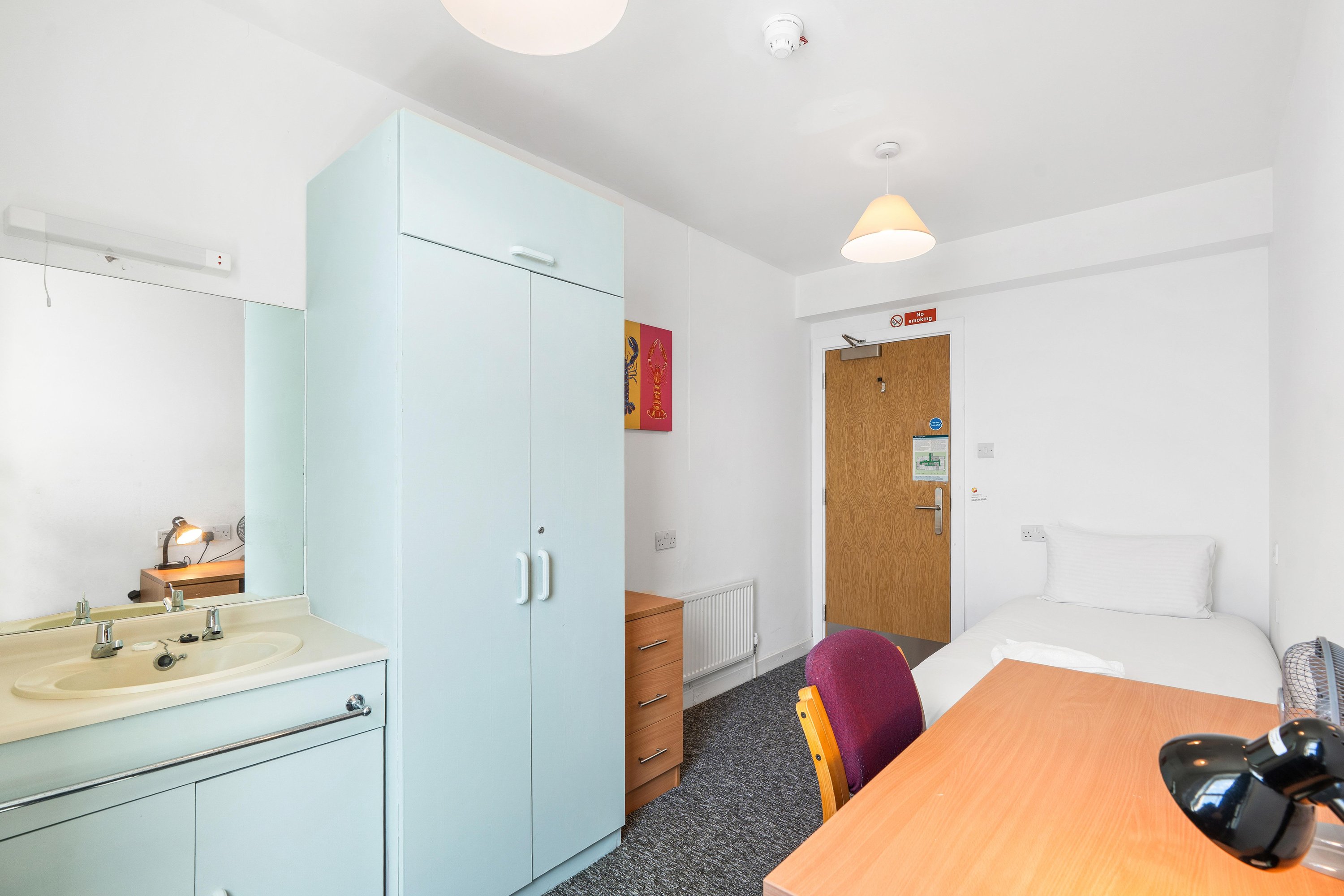 Kings Residence 9 | By My Getaways in 51-53 Kings Road, Brighton BN1 1NA - Property image 16 - VivreStays