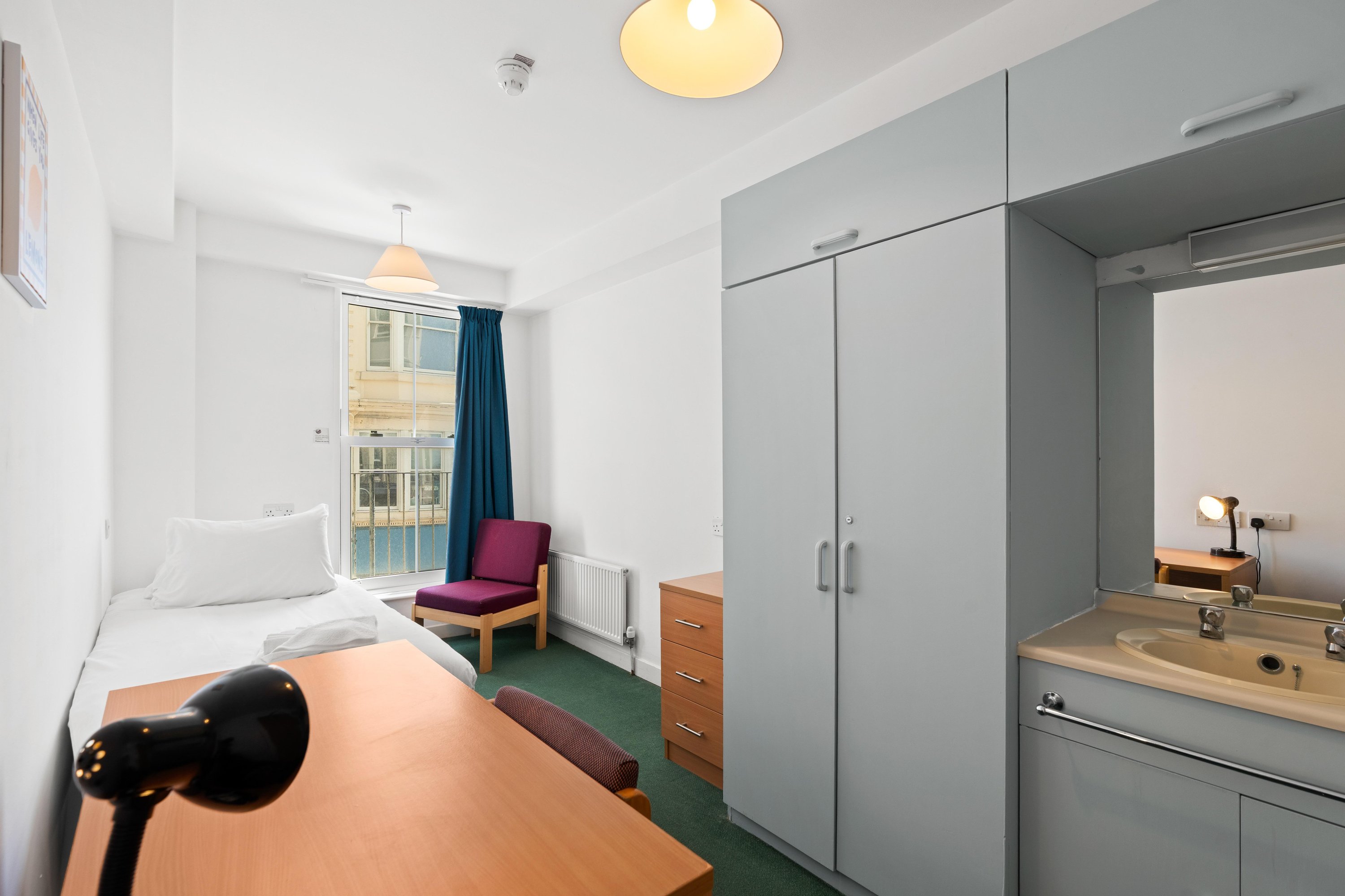 Kings Residence 10 | By My Getaways in 51-53 Kings Road, Brighton BN1 1NA - Property image 9 - VivreStays