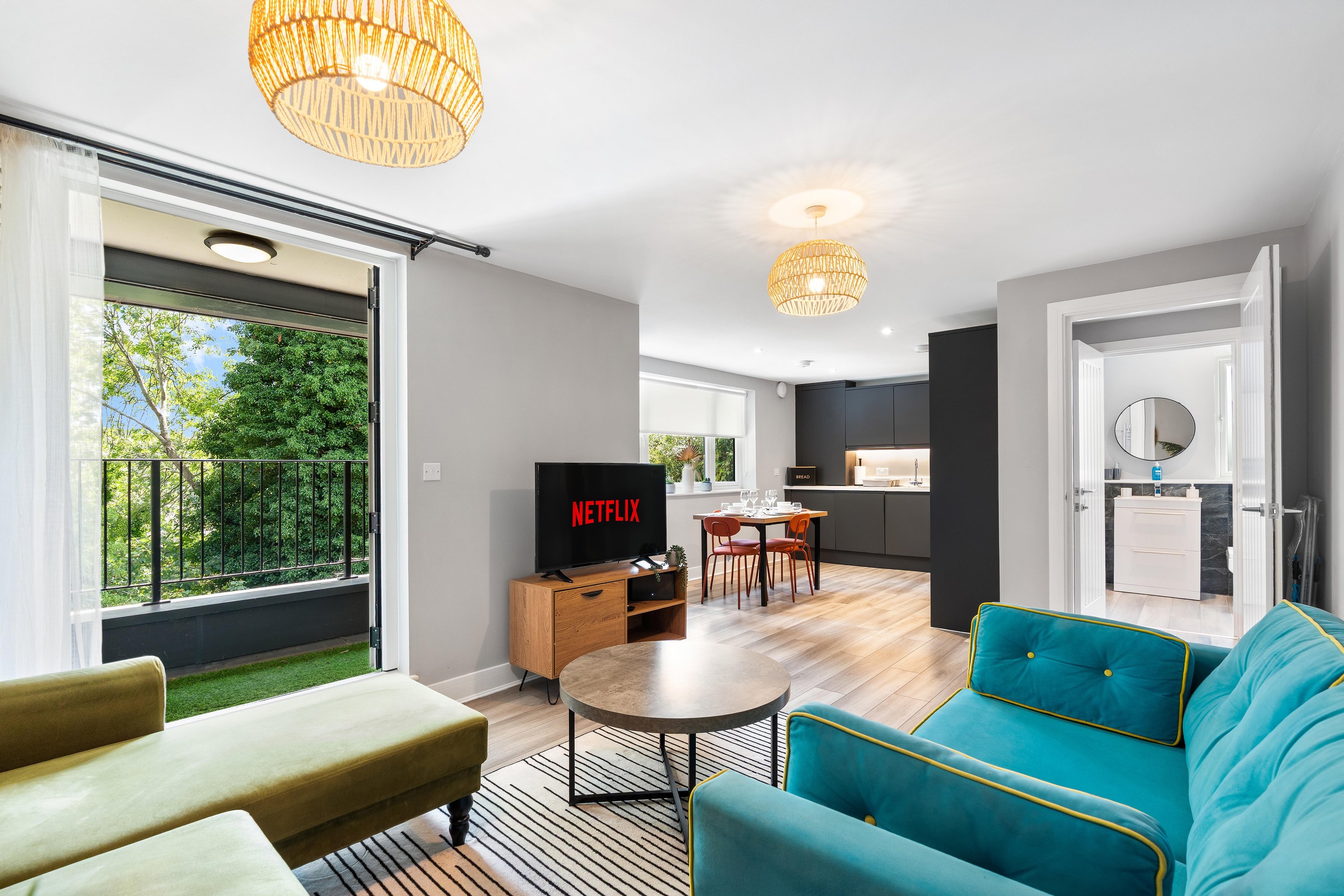 Woodland View 1 | By My Getaways in 16 Park Close, Brighton BN1 9DE - Property image 21 - VivreStays