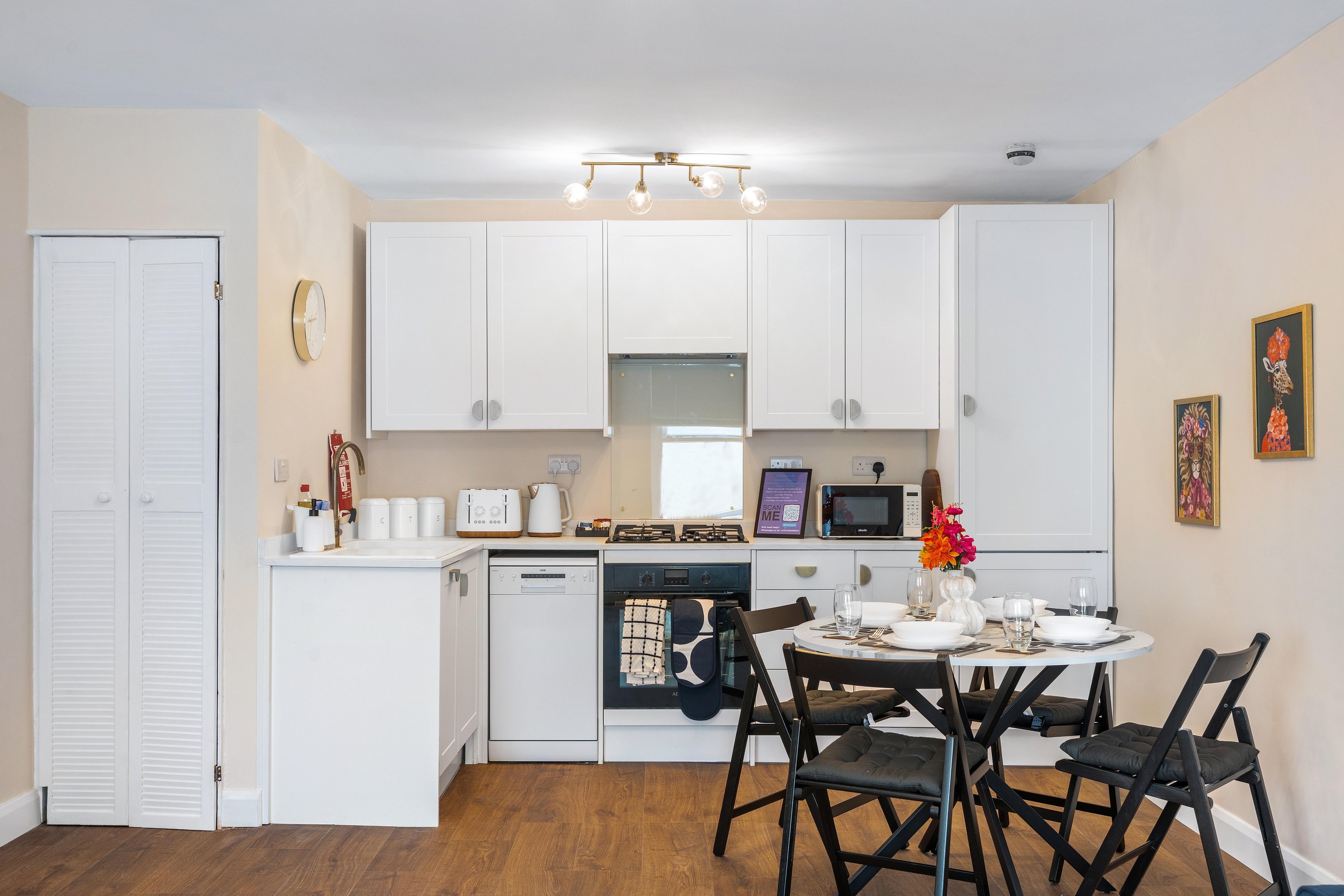 Coastal Calm | By My Getaways in 62 Montpelier Road, Brighton BN1 3BB - Property image 6 - VivreStays