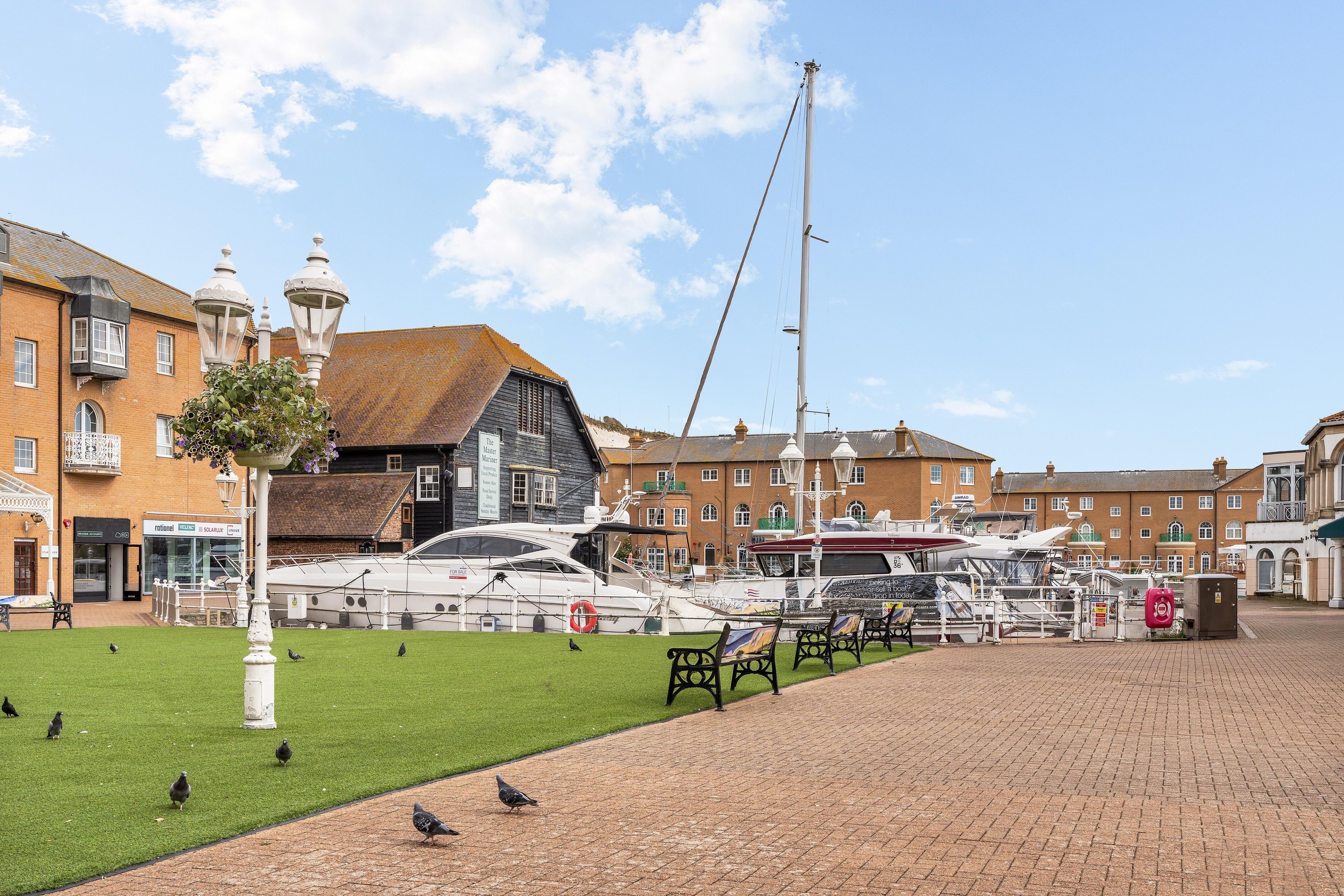 Portside Pearl | By My Getaways in 16 Portside, Brighton Marina Village BN2 5UW - Property image 10 - VivreStays