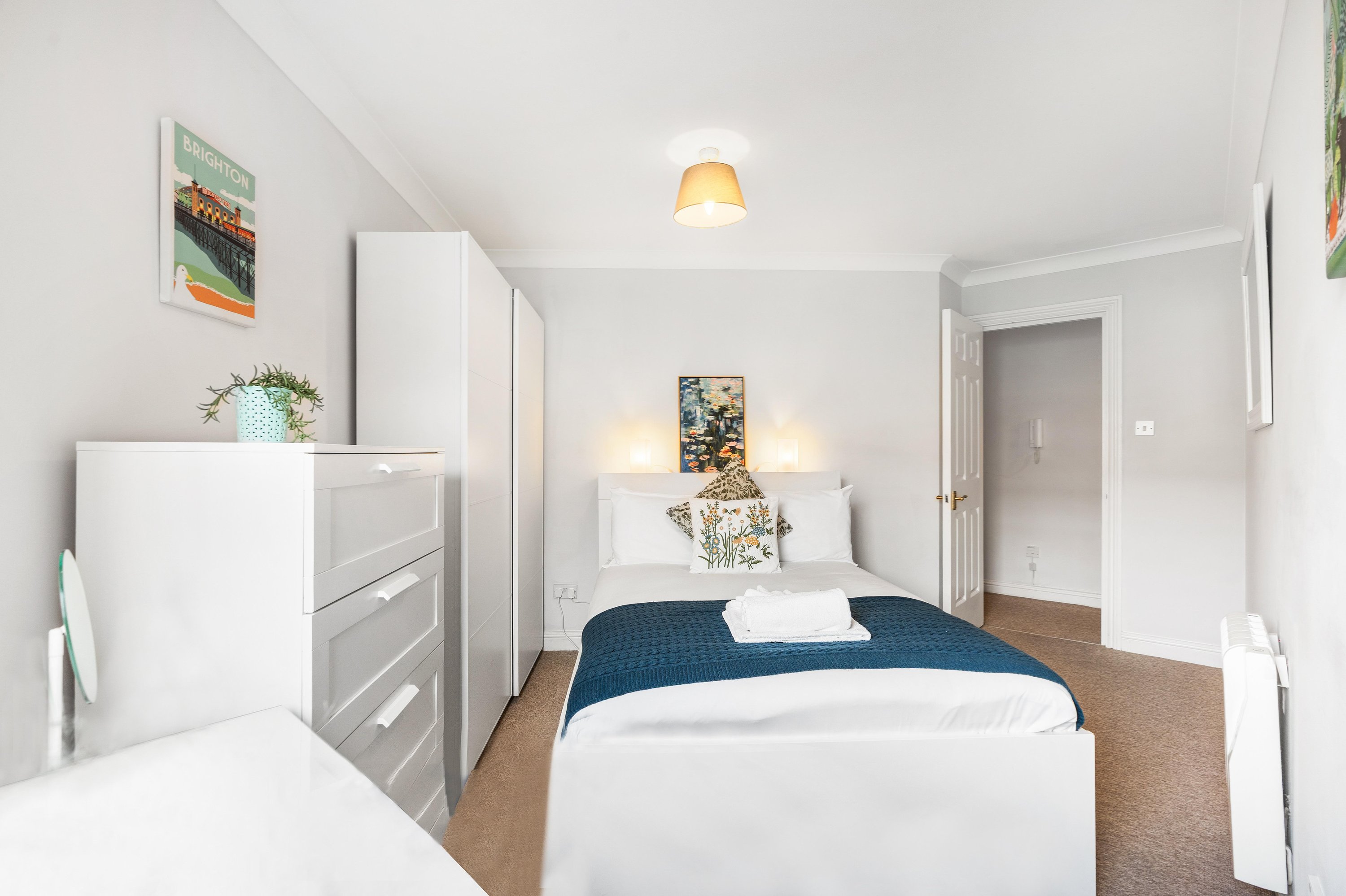 Portside Pearl | By My Getaways in 16 Portside, Brighton Marina Village BN2 5UW - Property image 12 - VivreStays