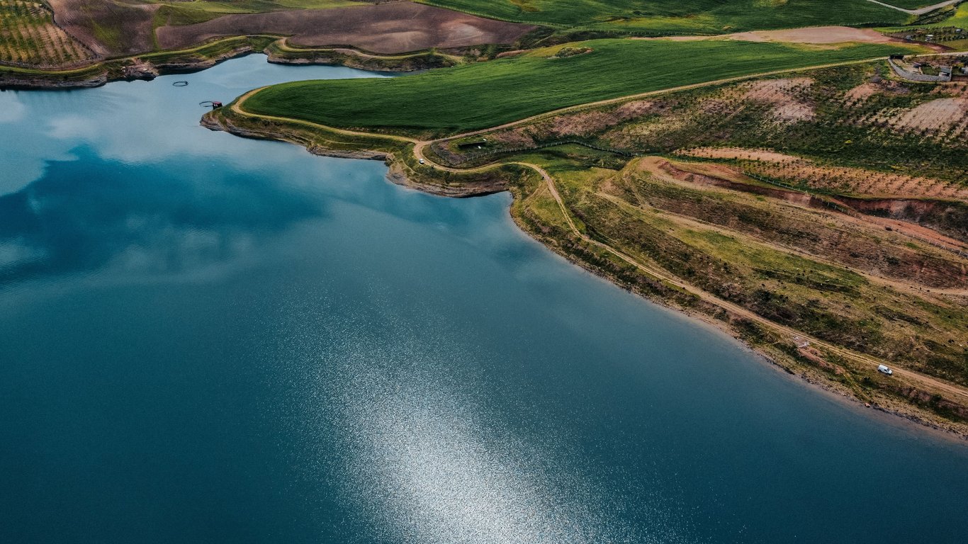 How AI Is Helping Us Forecast Water Demand in High-Use Environments Tst