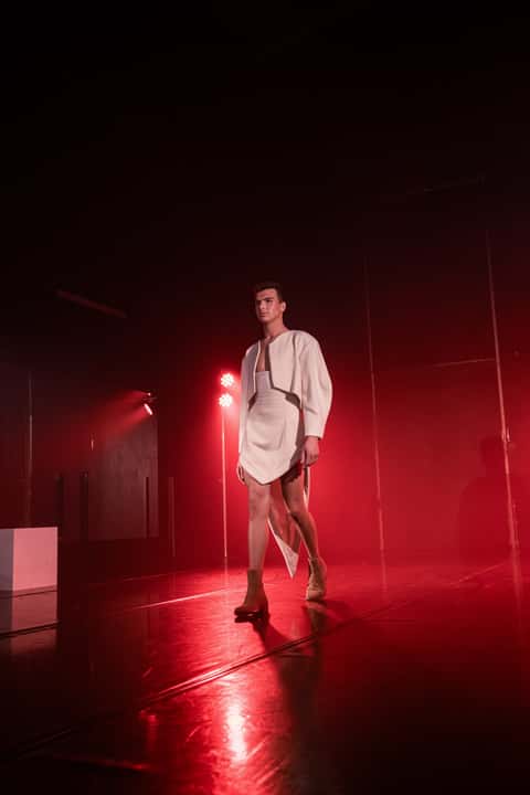 performances · 831