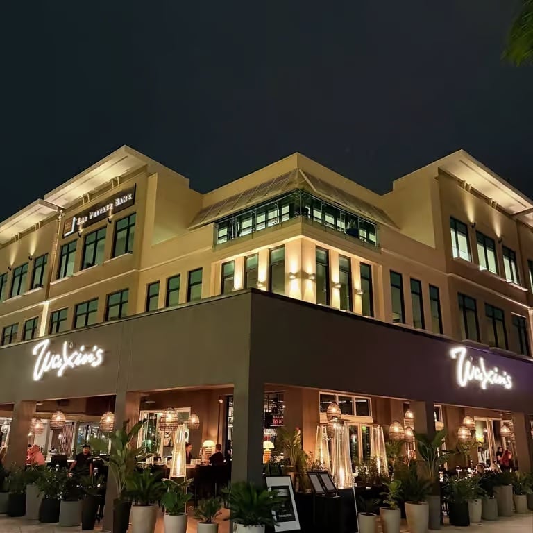 Waxin's Restaurant & Bar, Naples