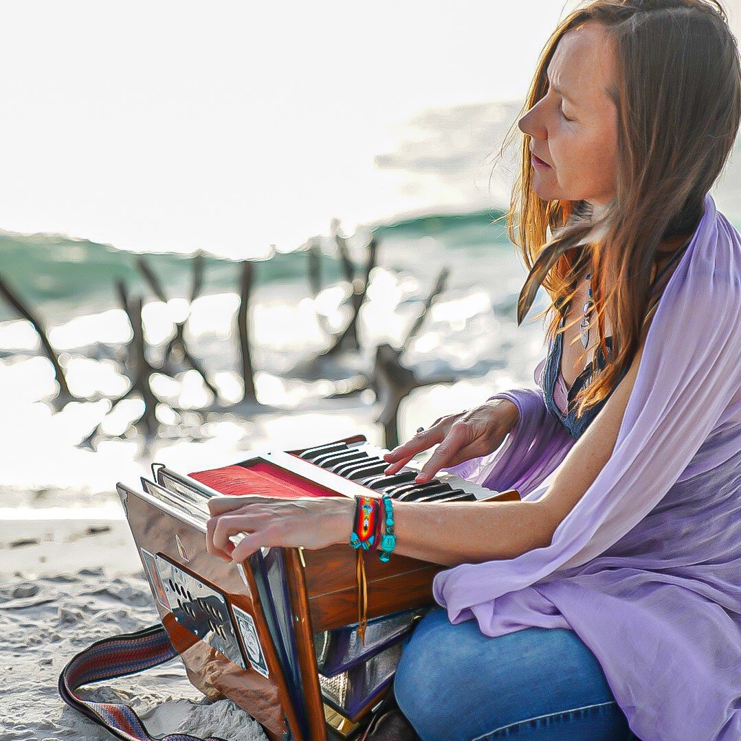 Kirtan with Mirabai Moon and Jordan