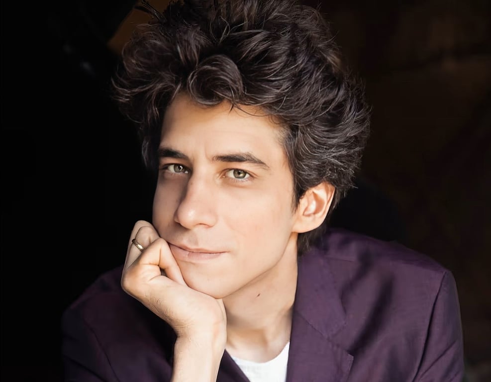 Vitaly Starikov — Grand Piano Series