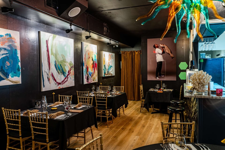 Hyde chic restaurant